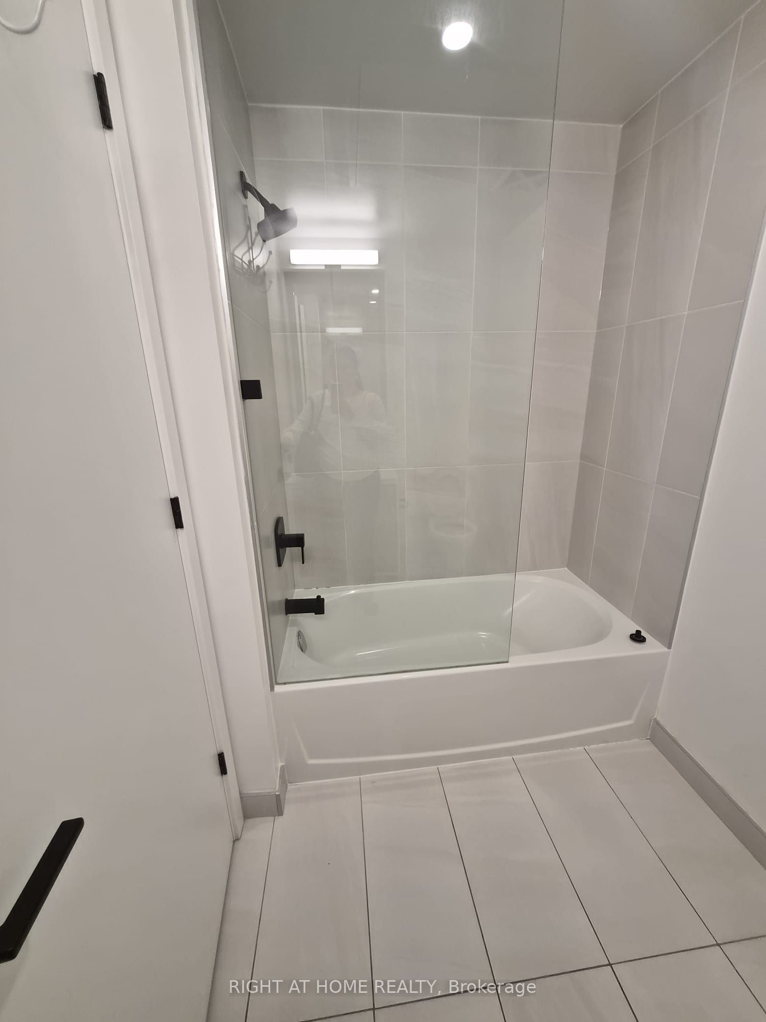 MLS #W12460403 image #5