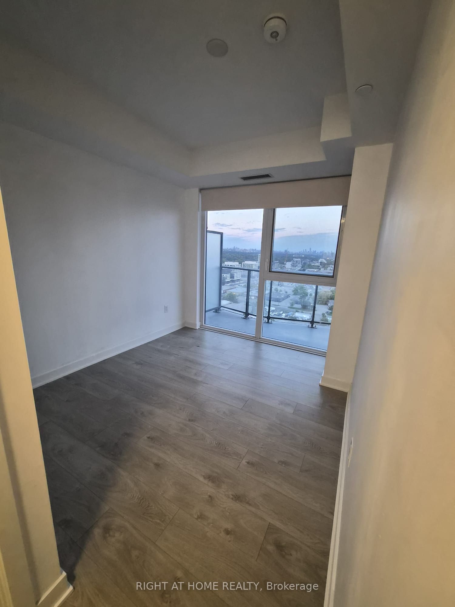 MLS #W12460403 image #8