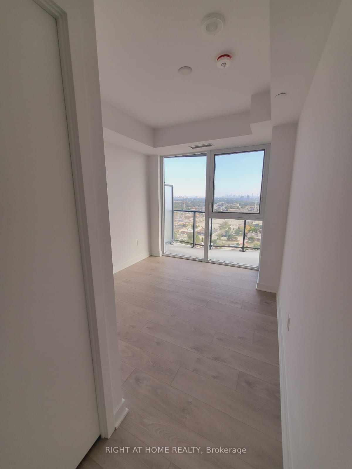 MLS #W12460403 image #9