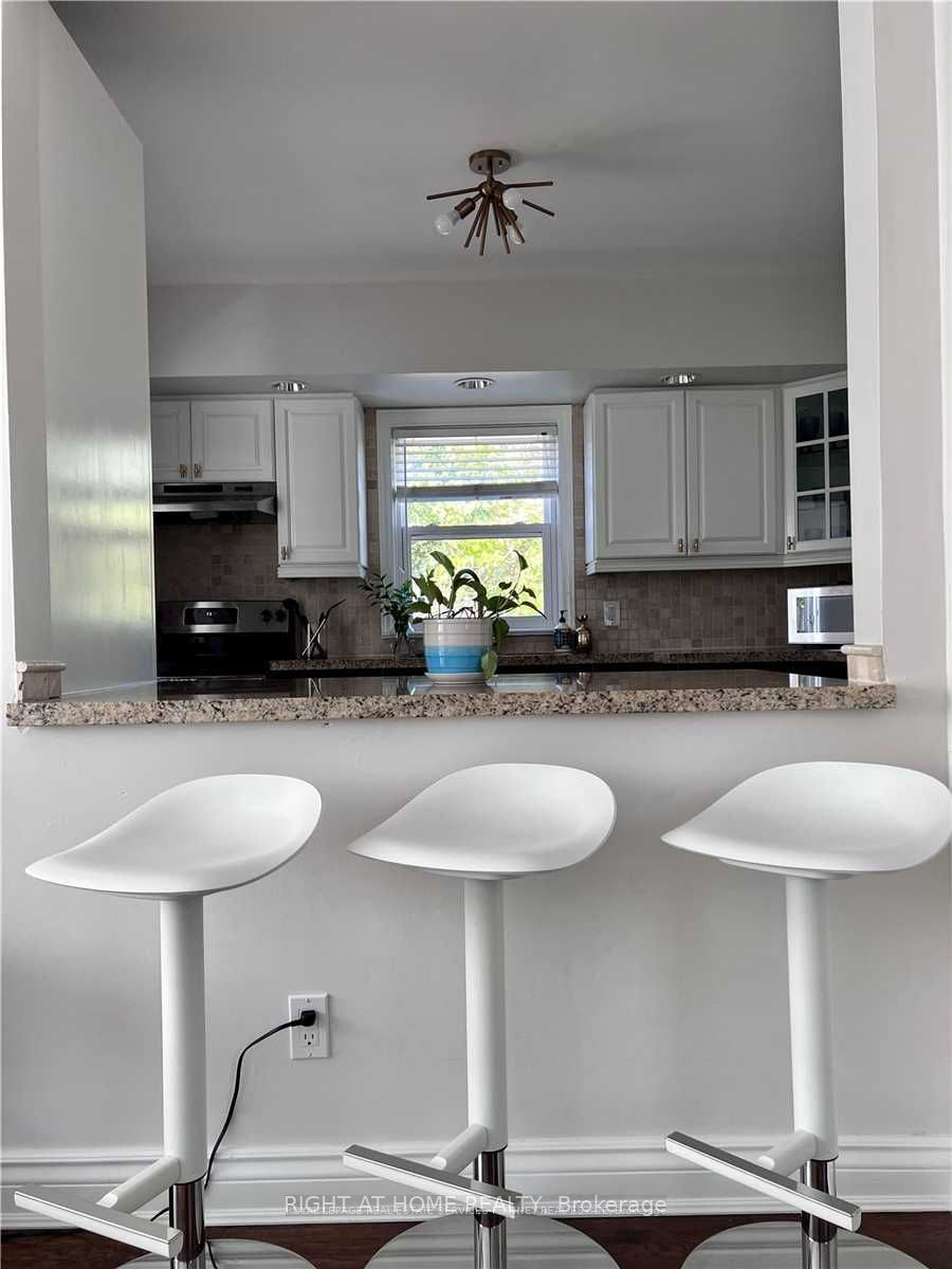 MLS #W12461165 image #11