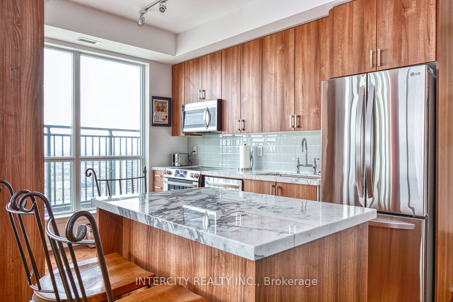 MLS #W12461837 image #6