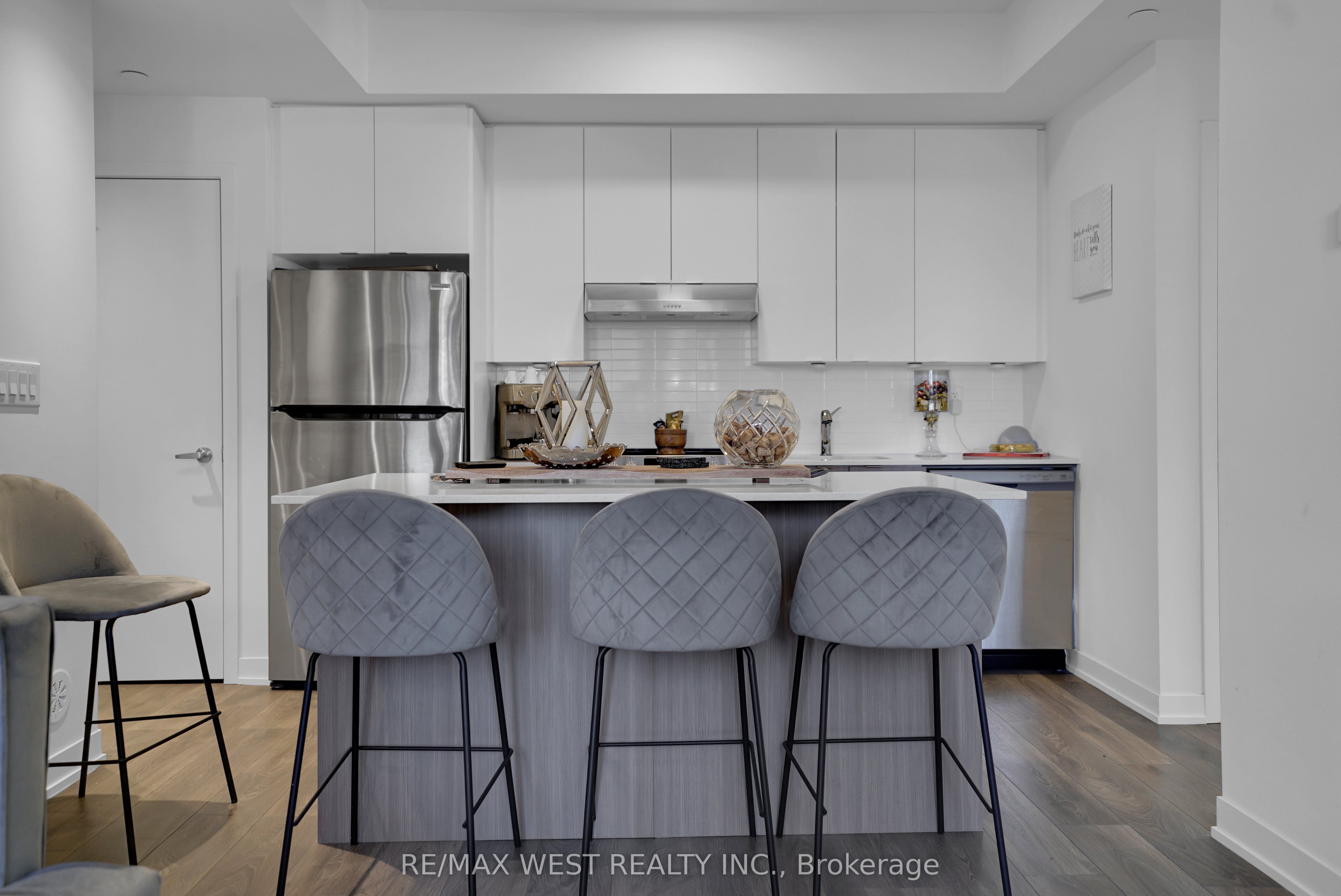 MLS #W12461862 image #6