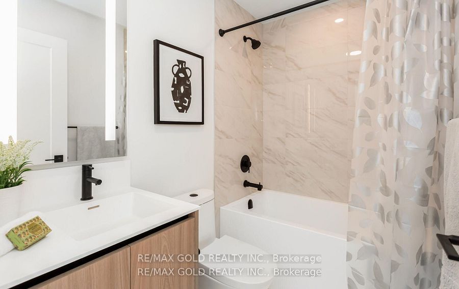 MLS #W12463402 image #17