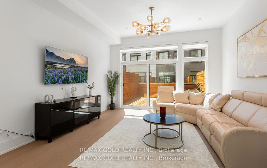 MLS #W12463402 image #7