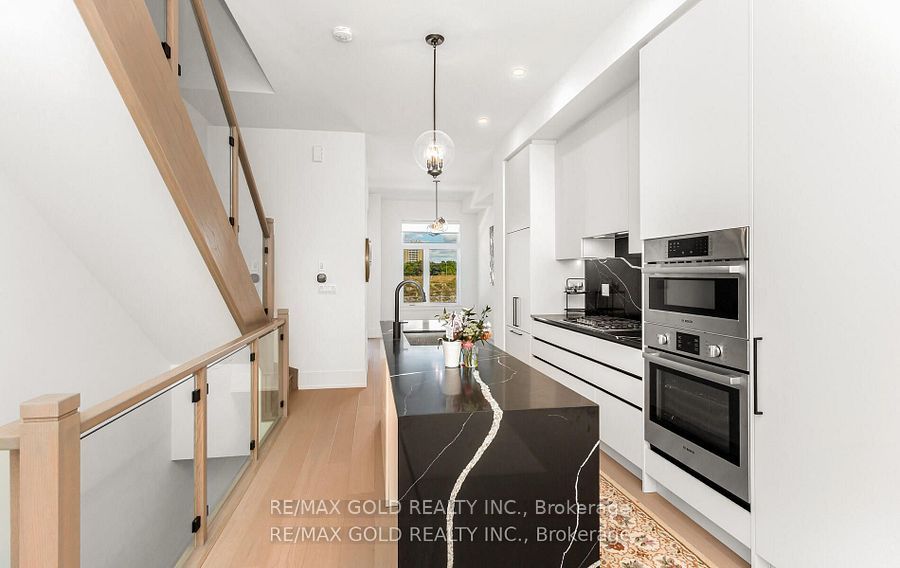 MLS #W12463402 image #9