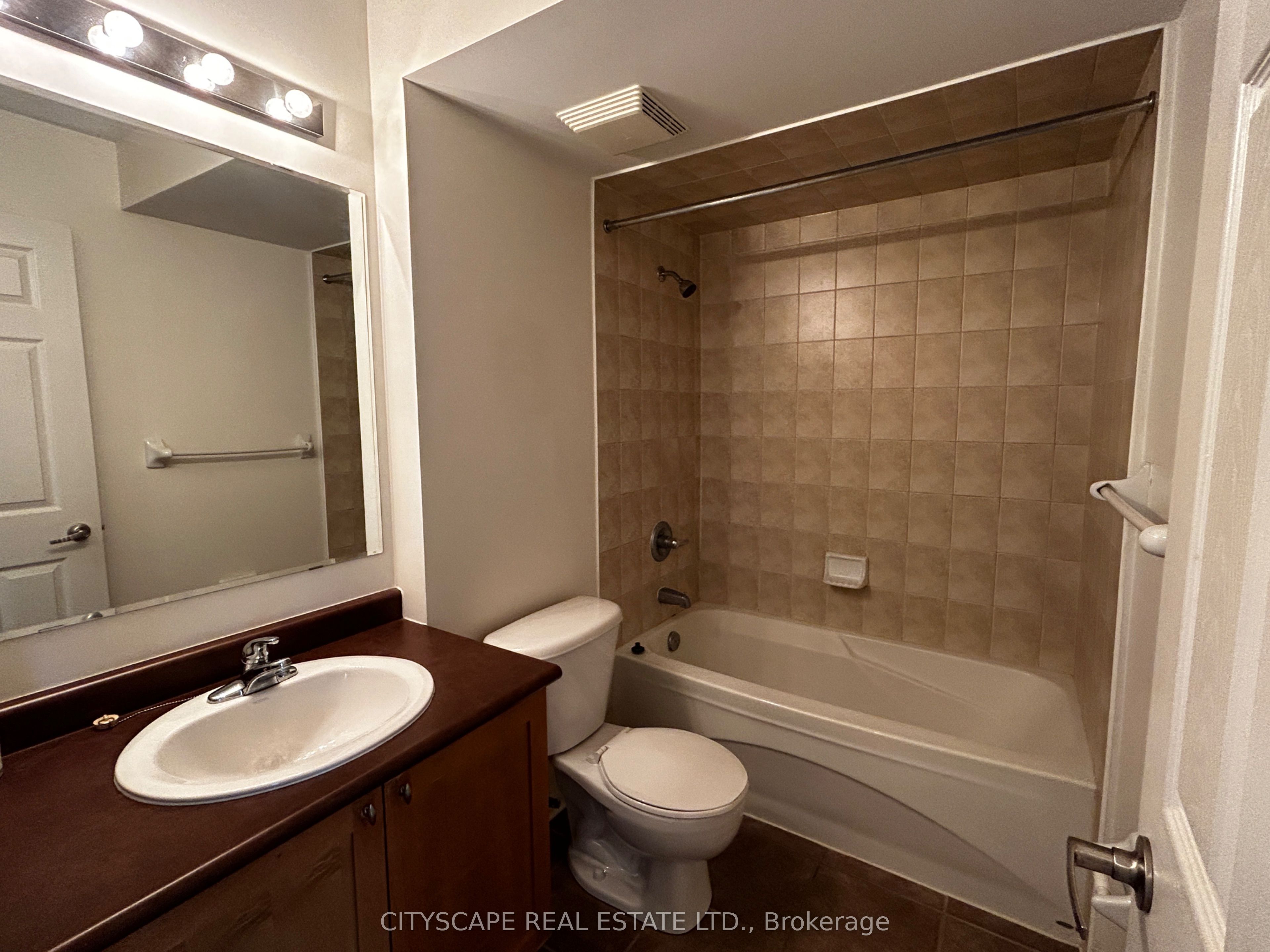 MLS #W12463458 image #5