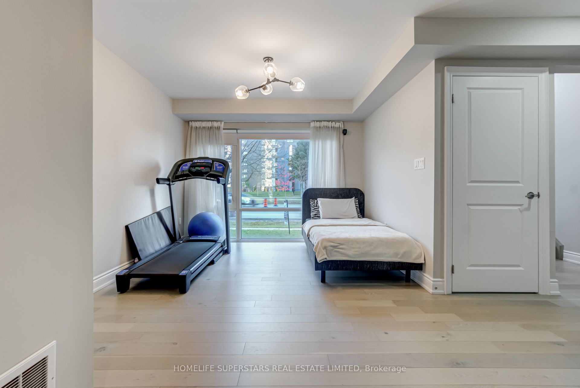 MLS #W12464118 image #2