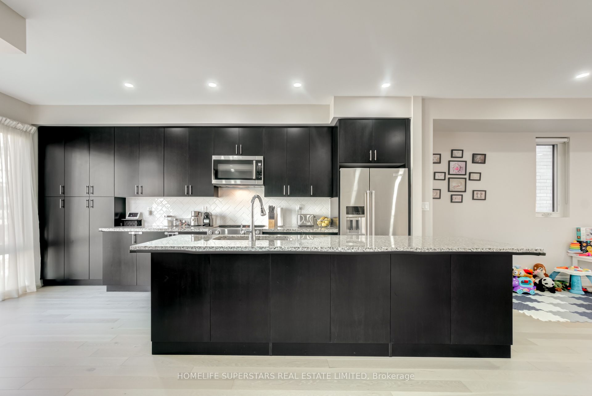 MLS #W12464118 image #8