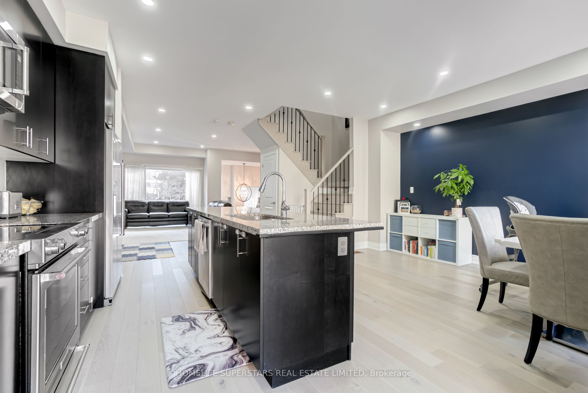 MLS #W12464118 image #9