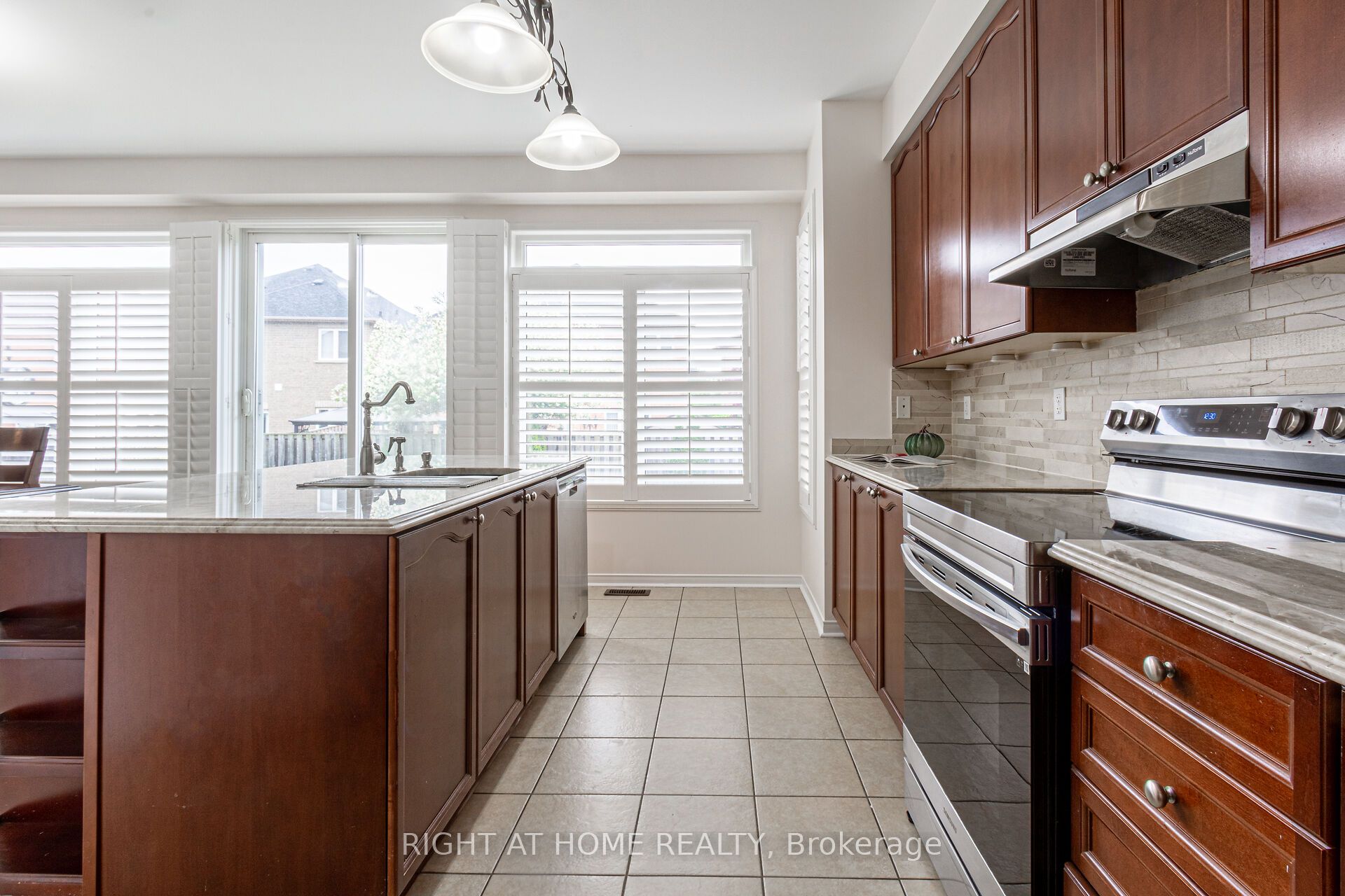 MLS #W12465955 image #13