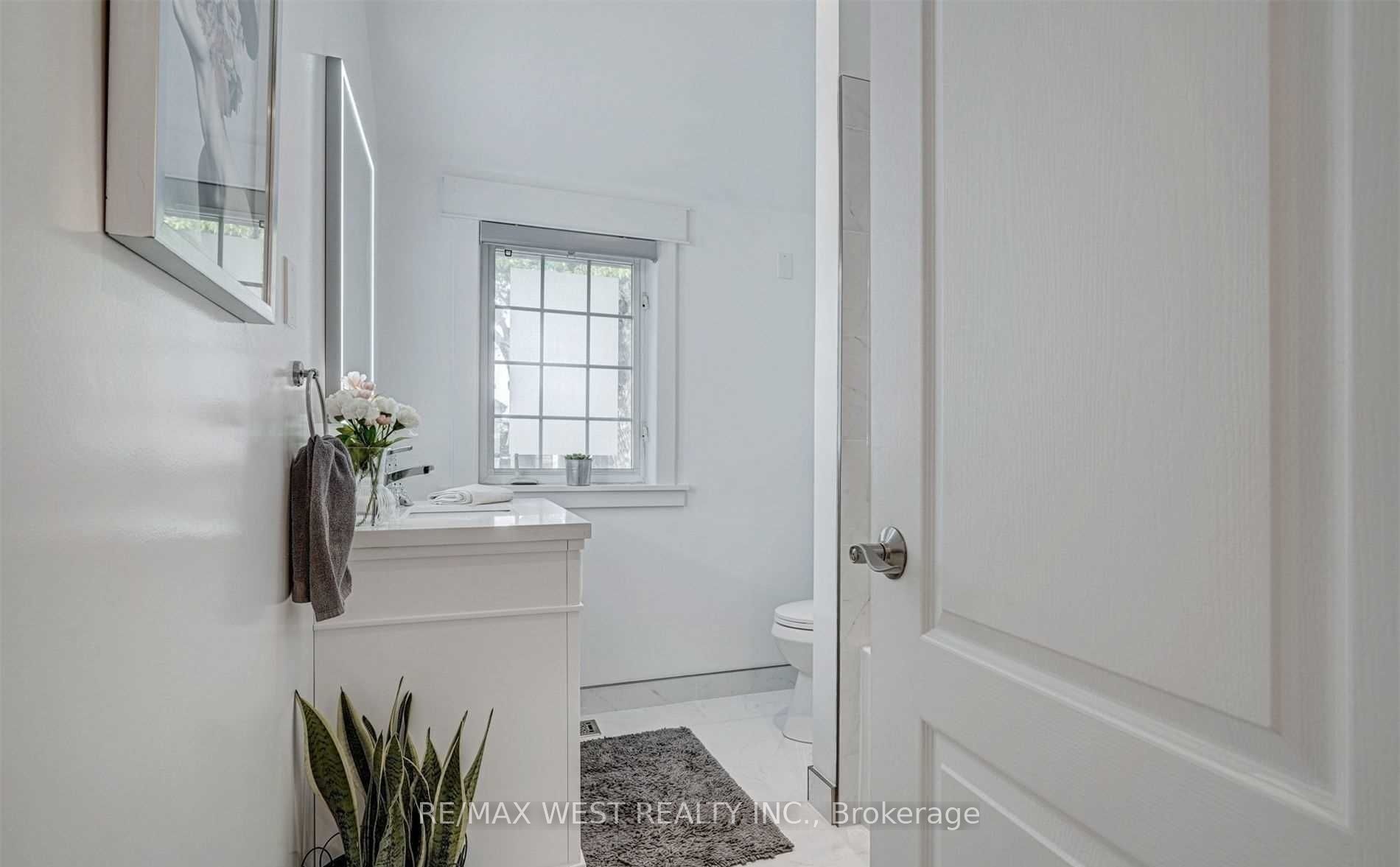 MLS #W12466450 image #10