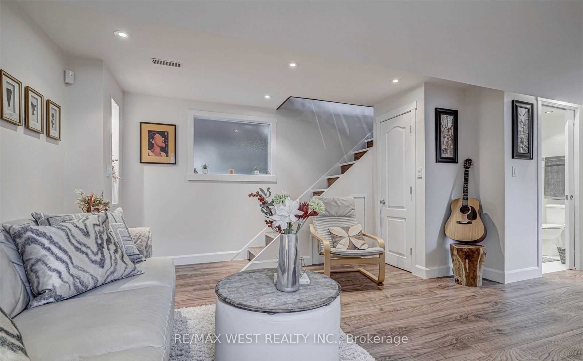 MLS #W12466450 image #12