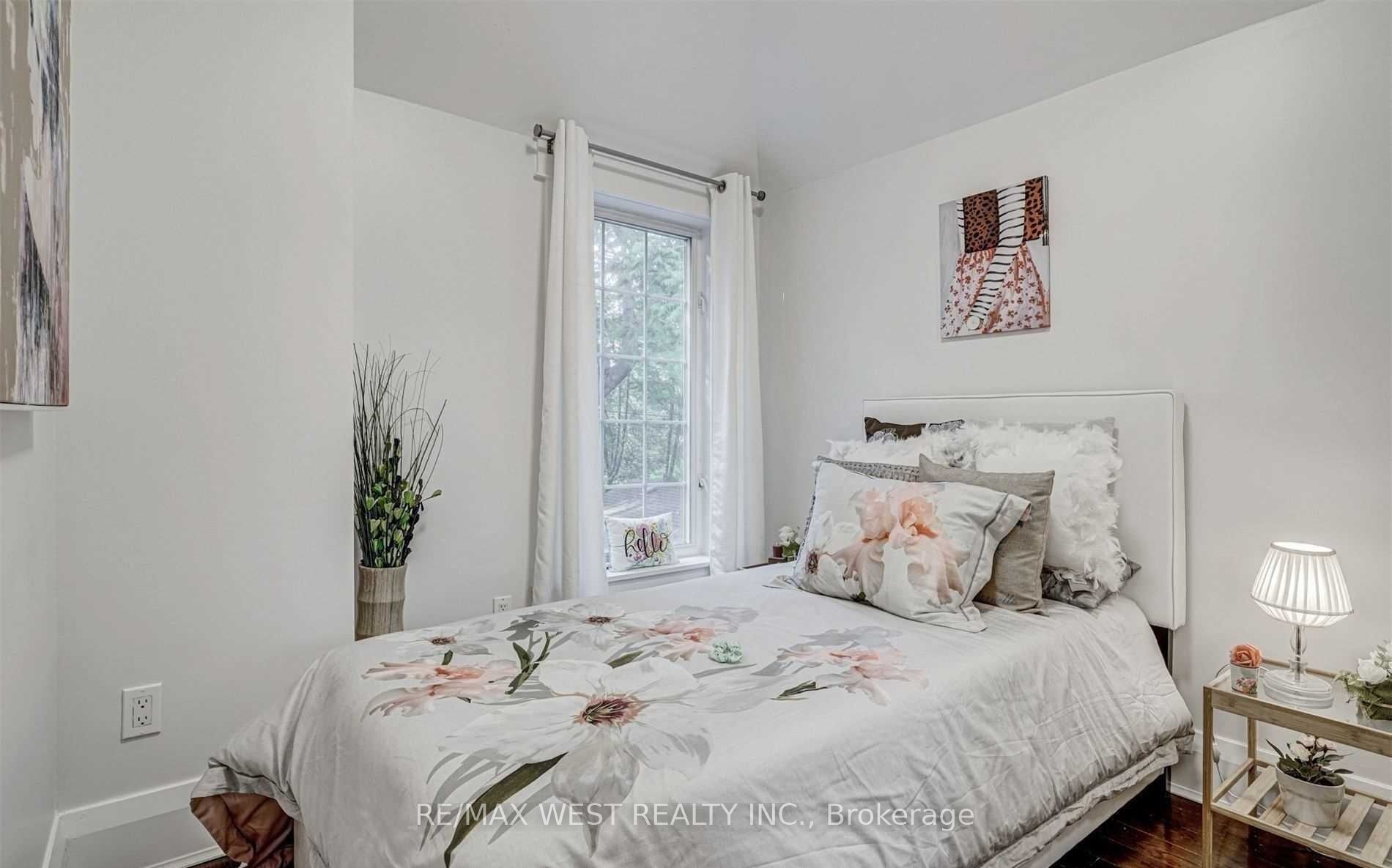 MLS #W12466450 image #8