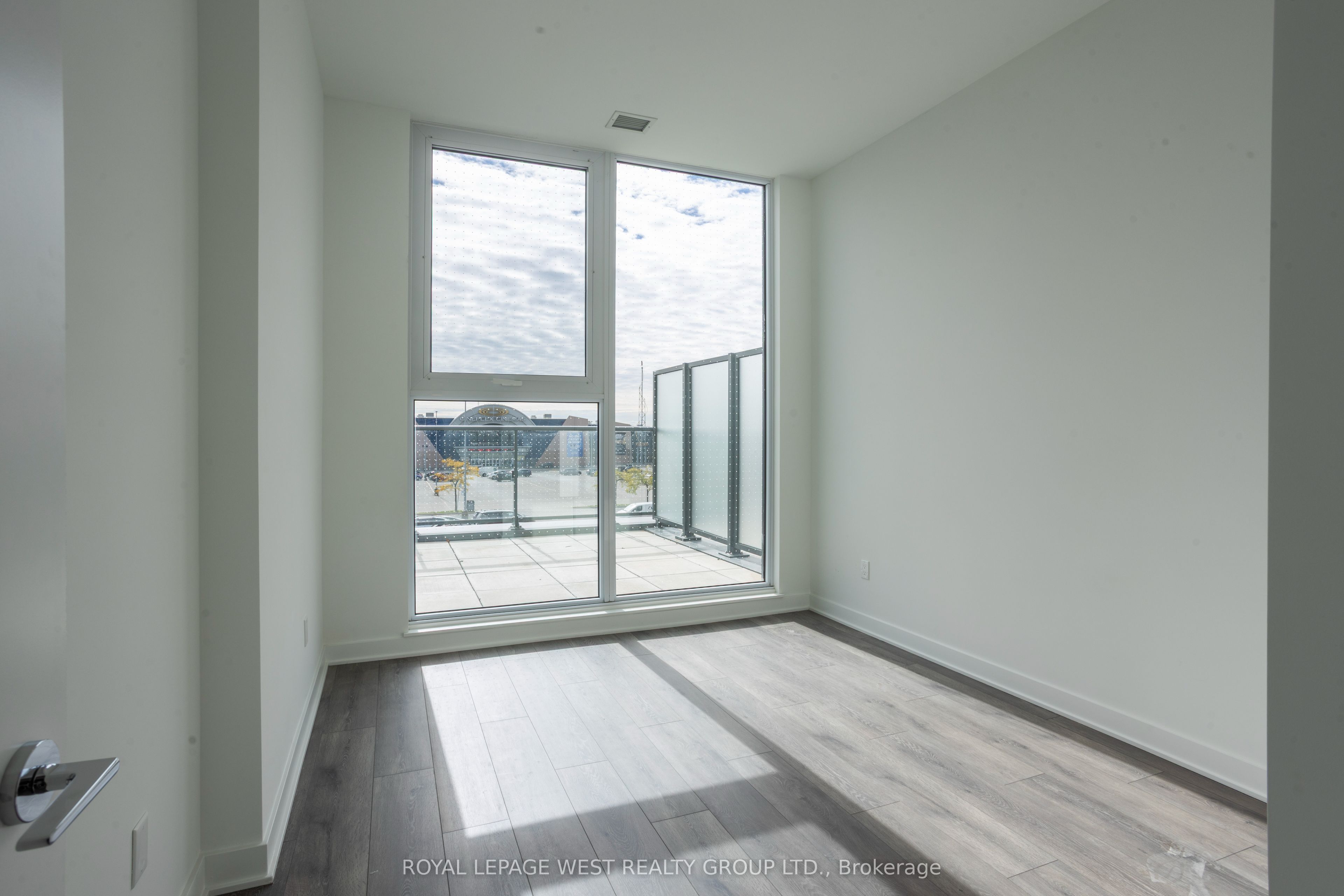 MLS #W12467397 image #4