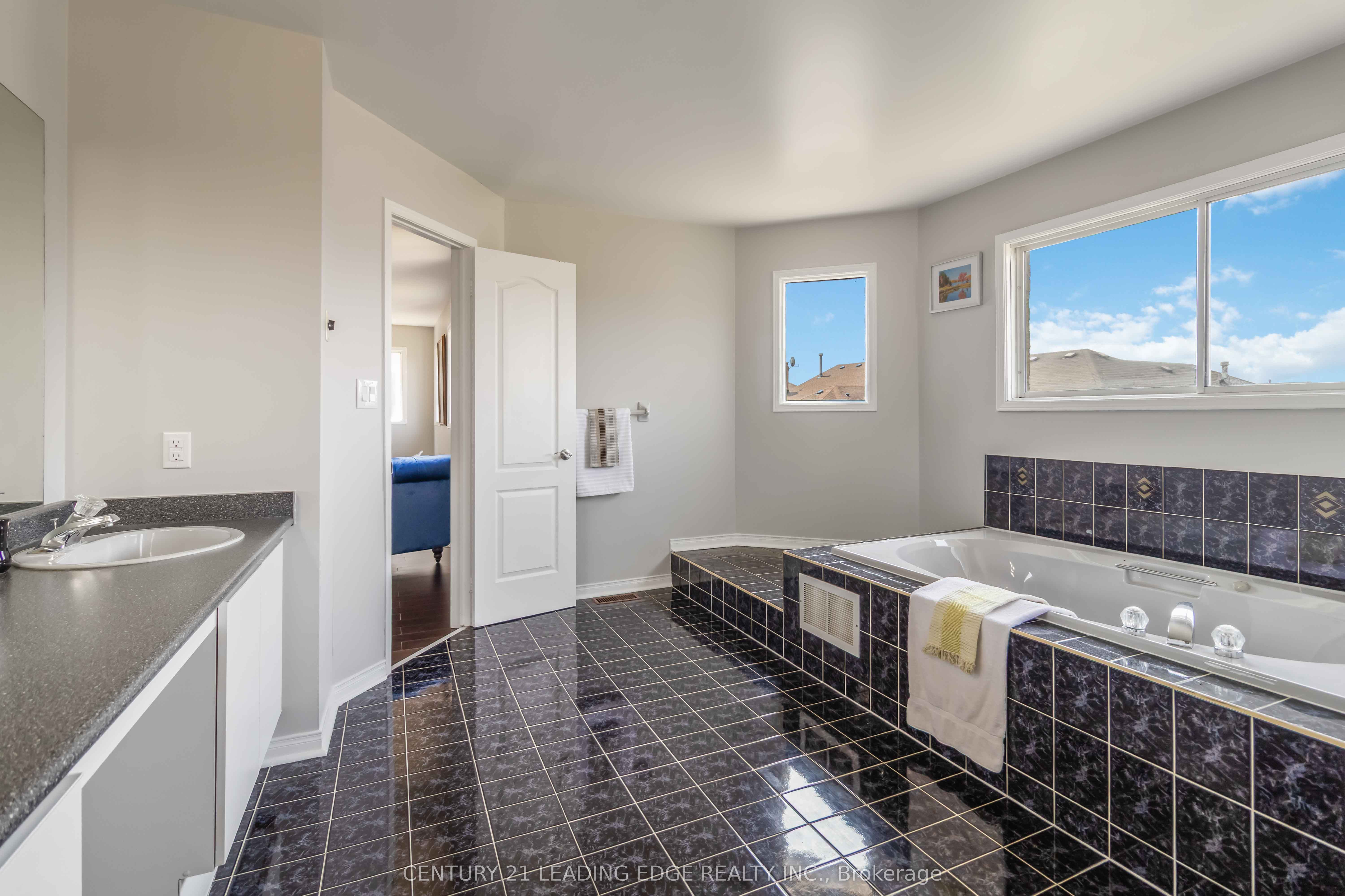 MLS #W12467636 image #27