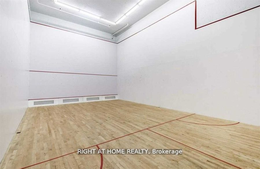 MLS #W12469029 image #10