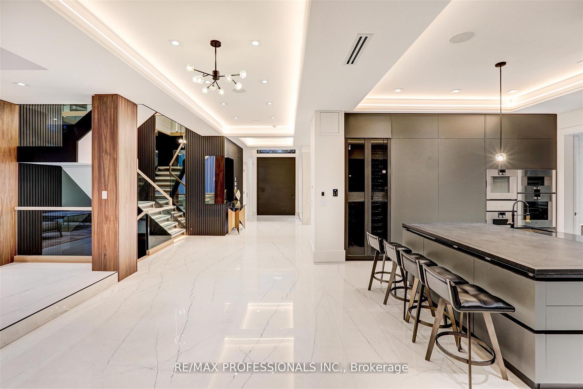 MLS #W12470001 image #12