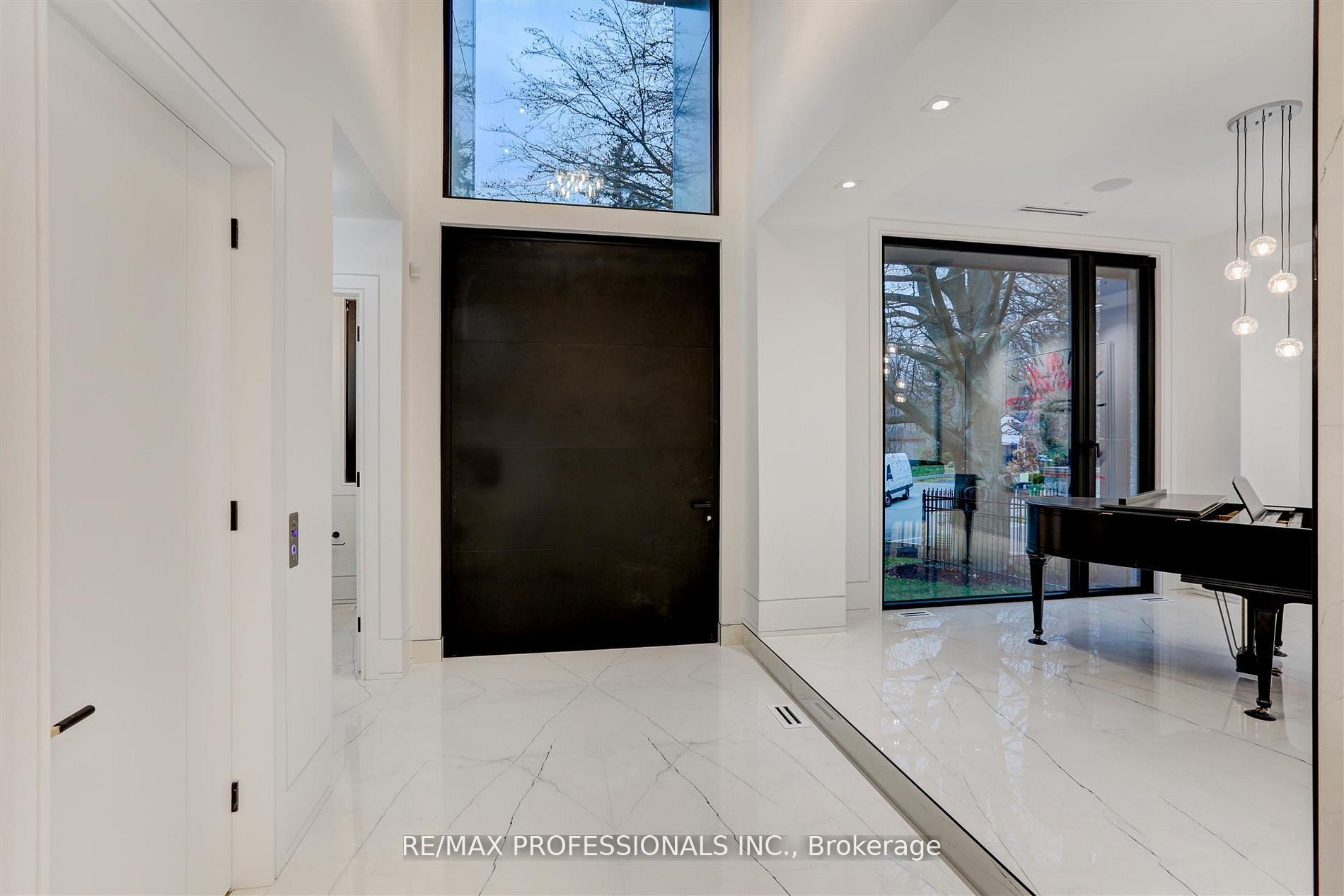 MLS #W12470001 image #2