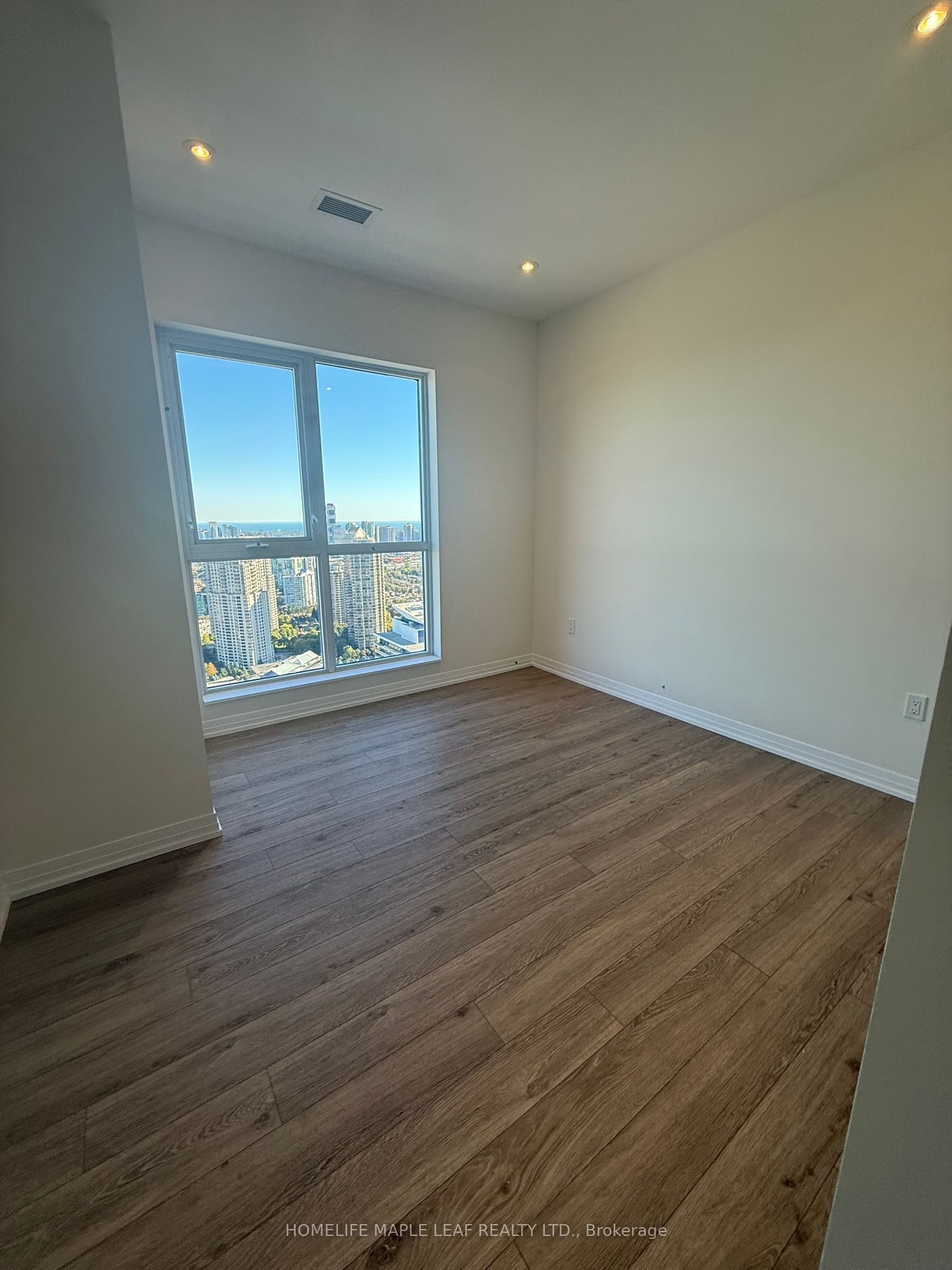 MLS #W12470020 image #10