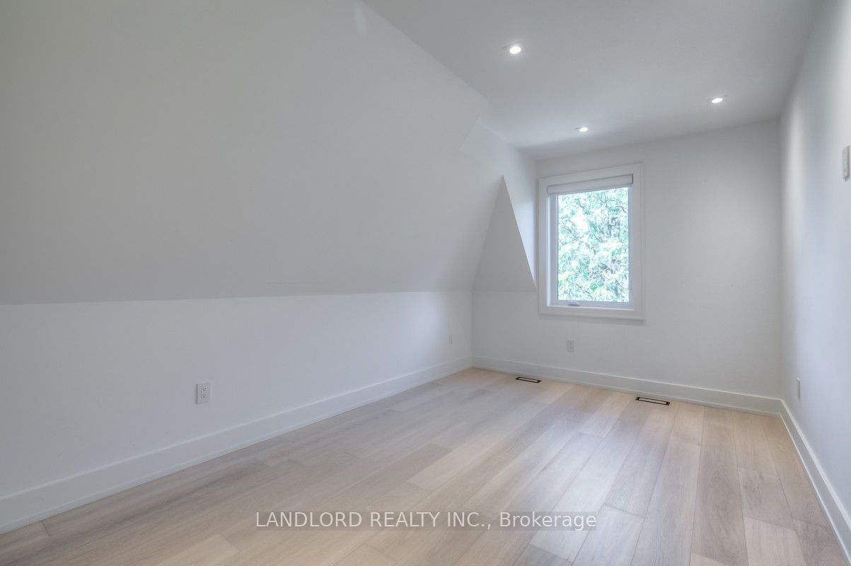 MLS #W12472088 image #10