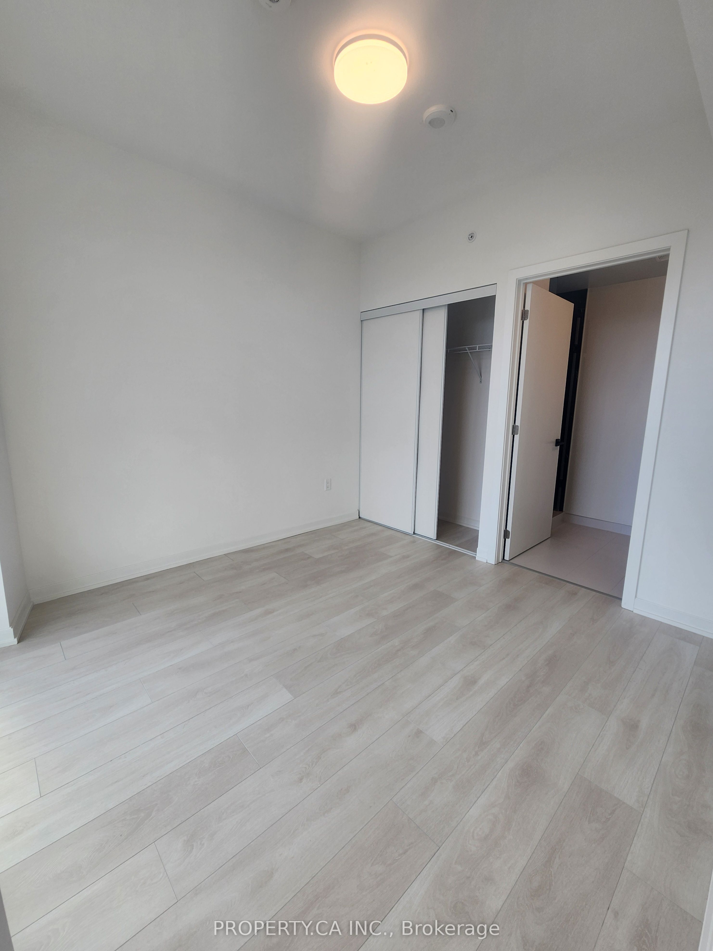 MLS #W12473231 image #10