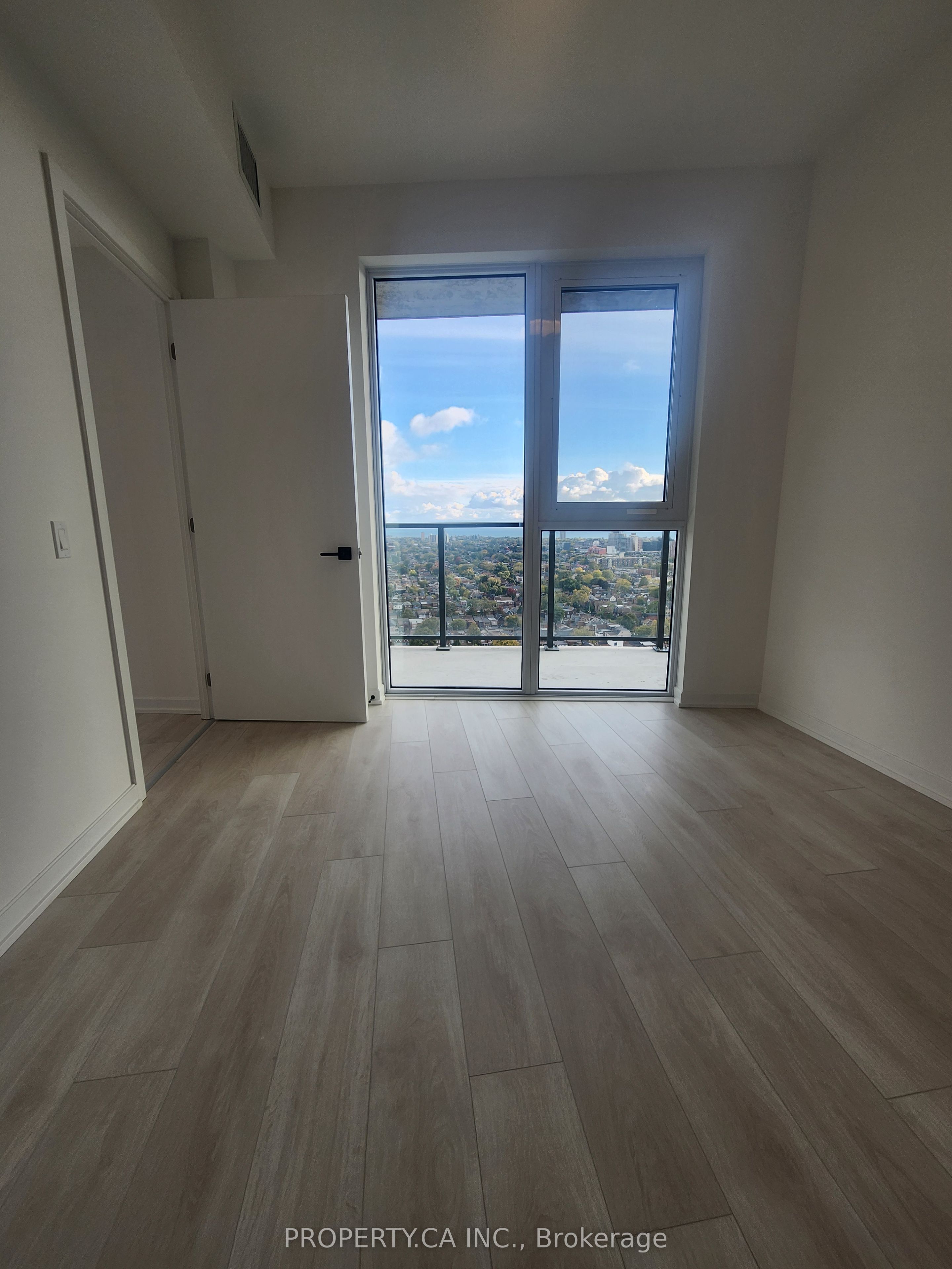 MLS #W12473231 image #9