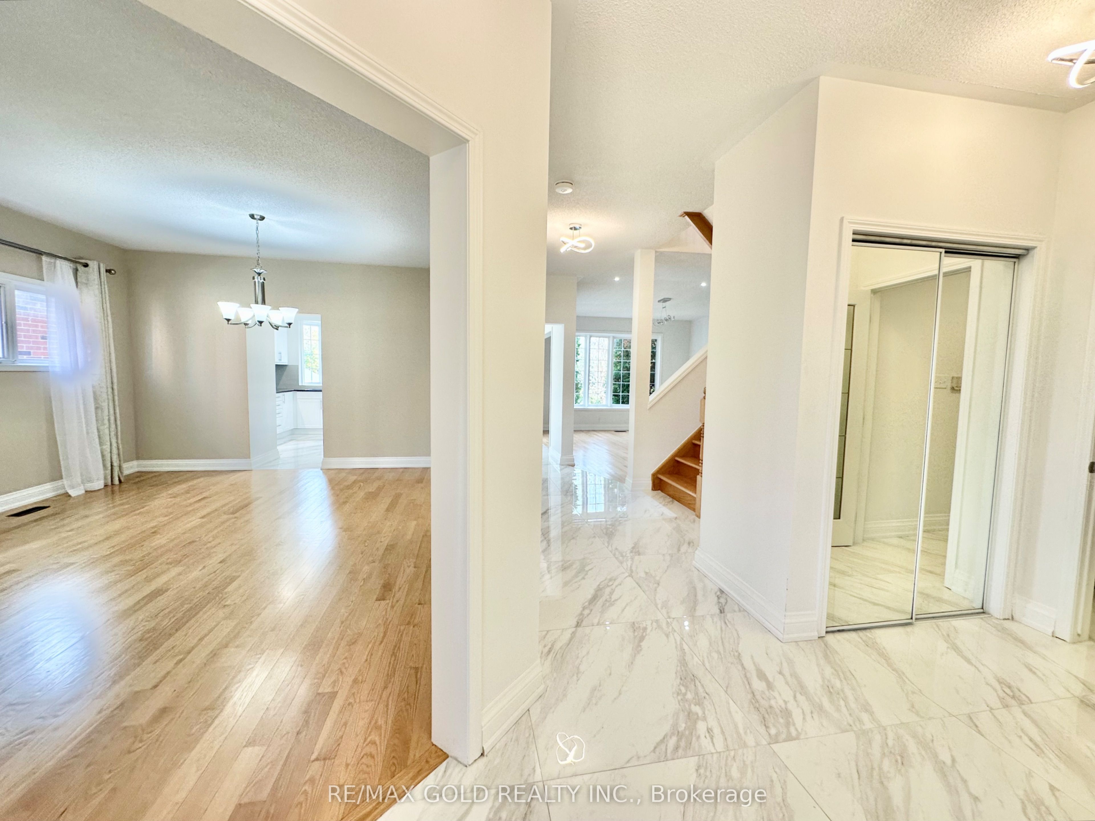 MLS #W12473794 image #1