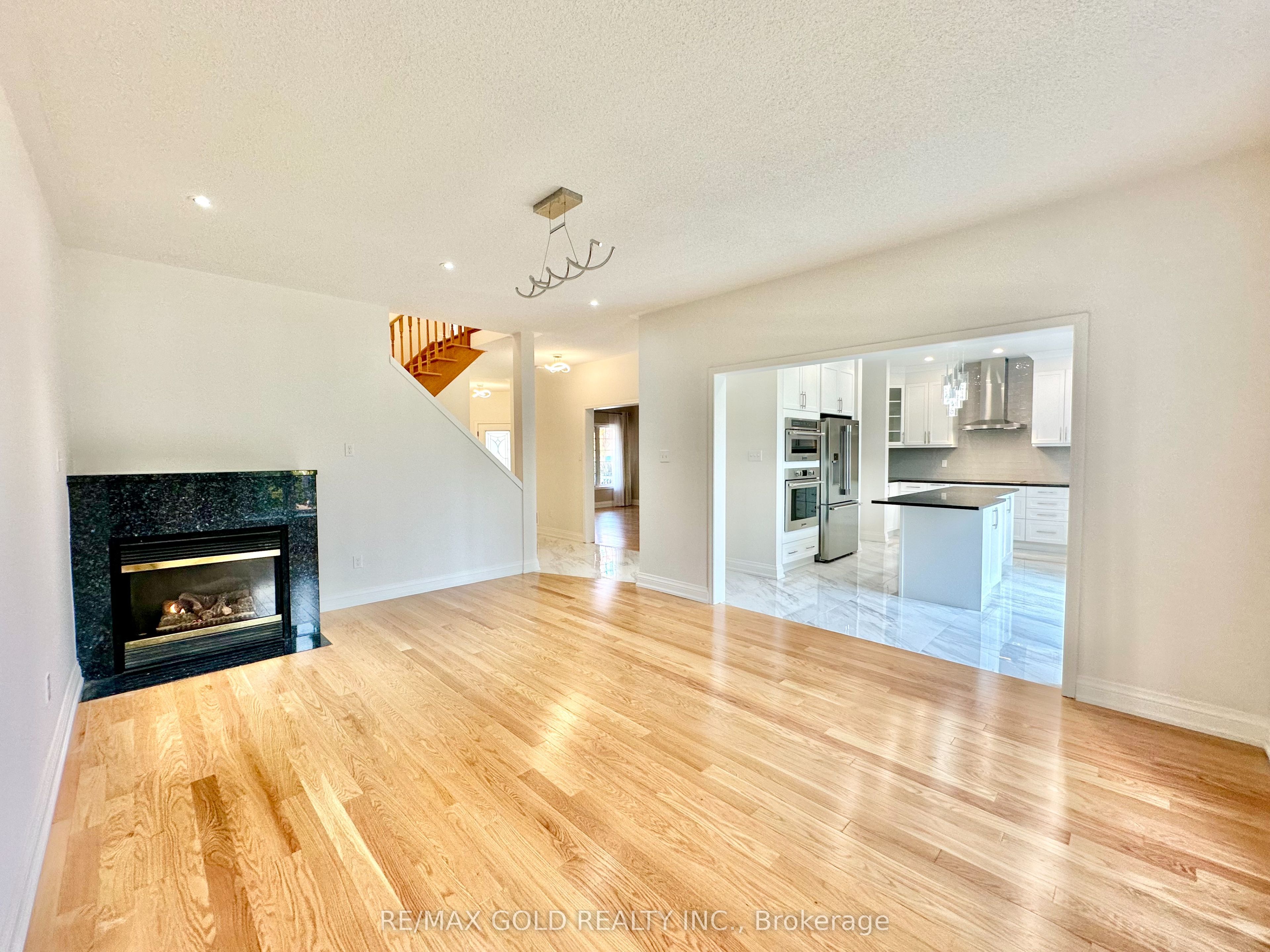 MLS #W12473794 image #12