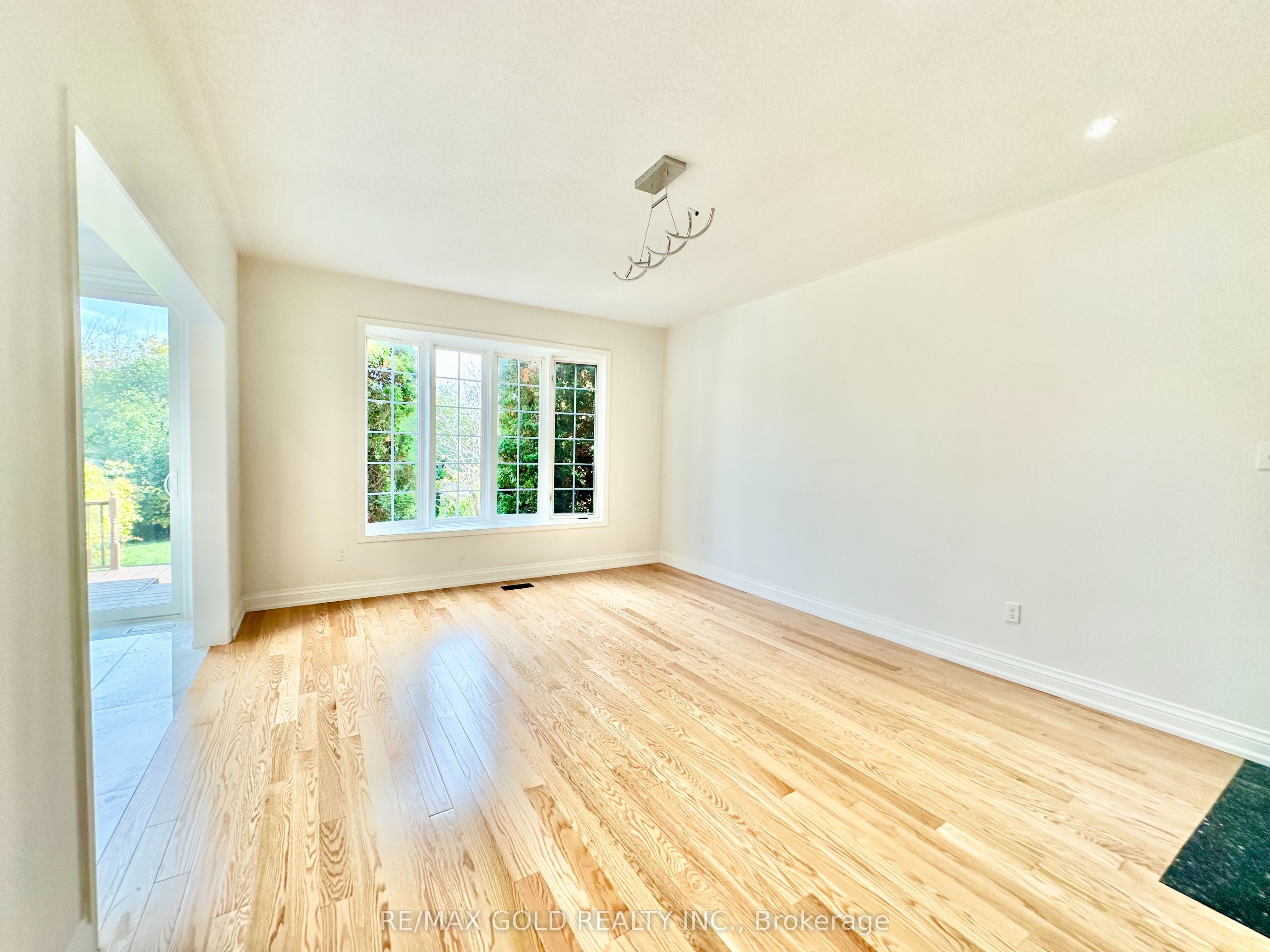 MLS #W12473794 image #13