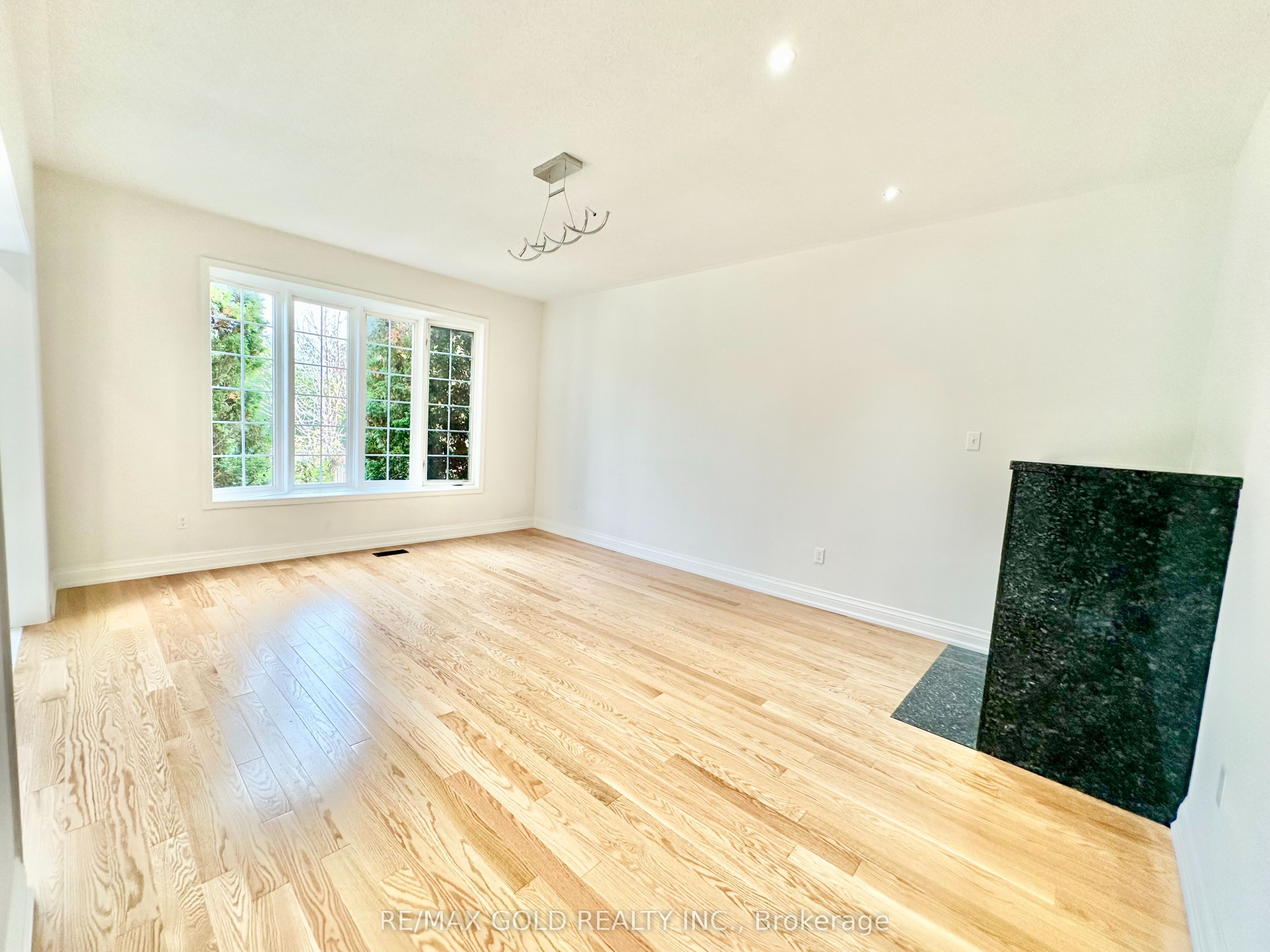 MLS #W12473794 image #14