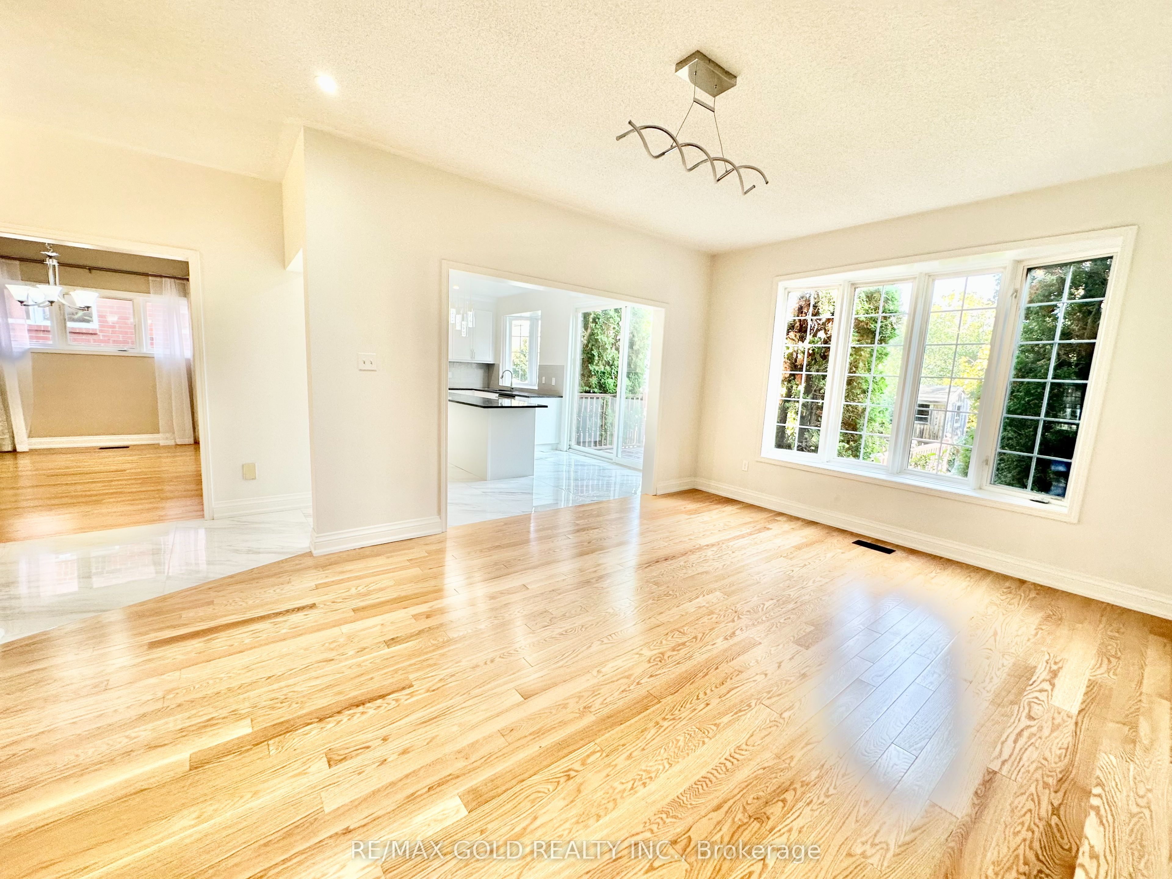 MLS #W12473794 image #15