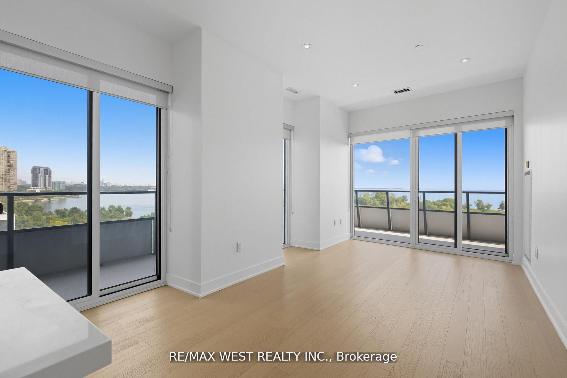 MLS #W12473989 image #9