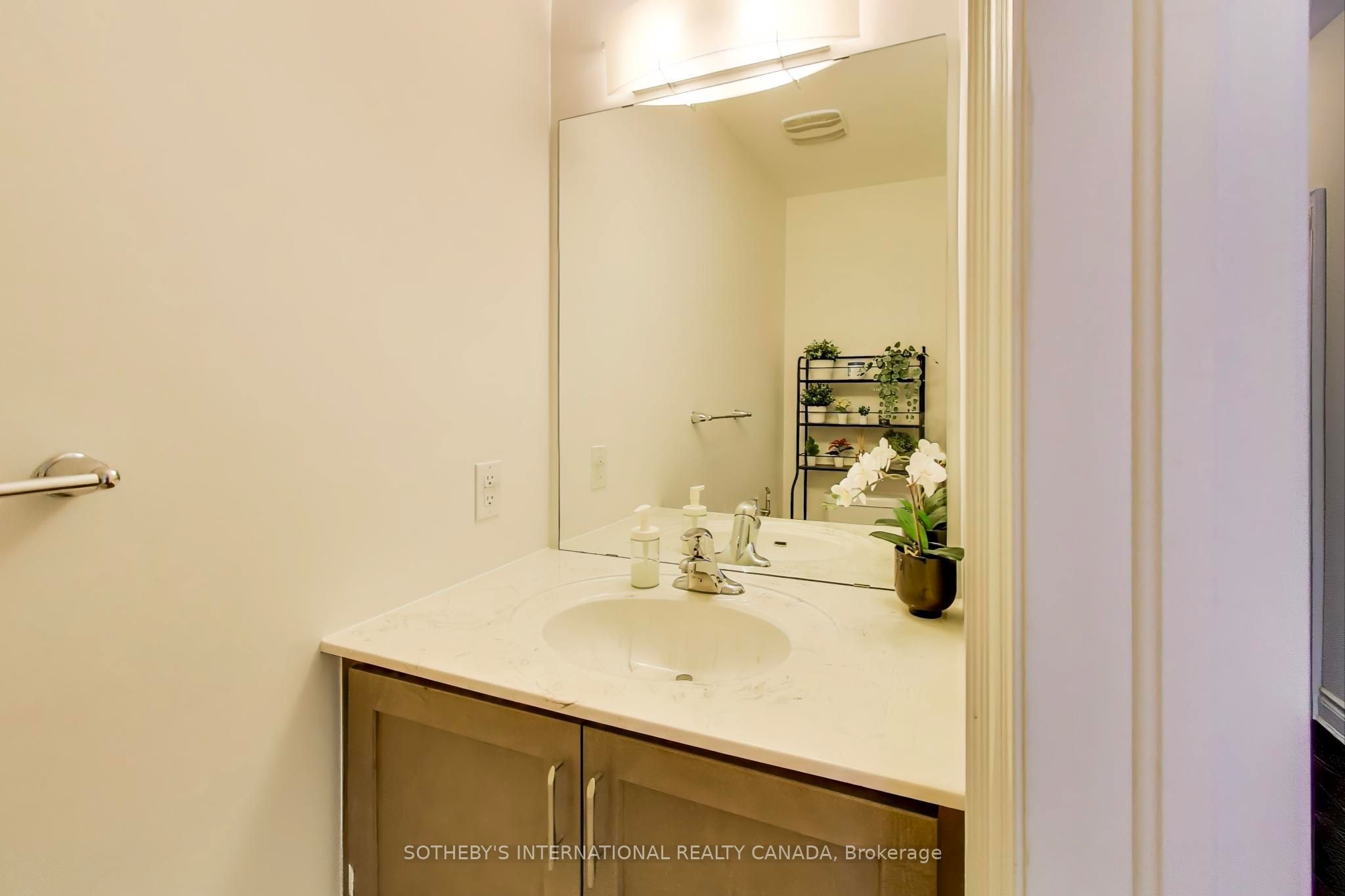 MLS #W12474373 image #10