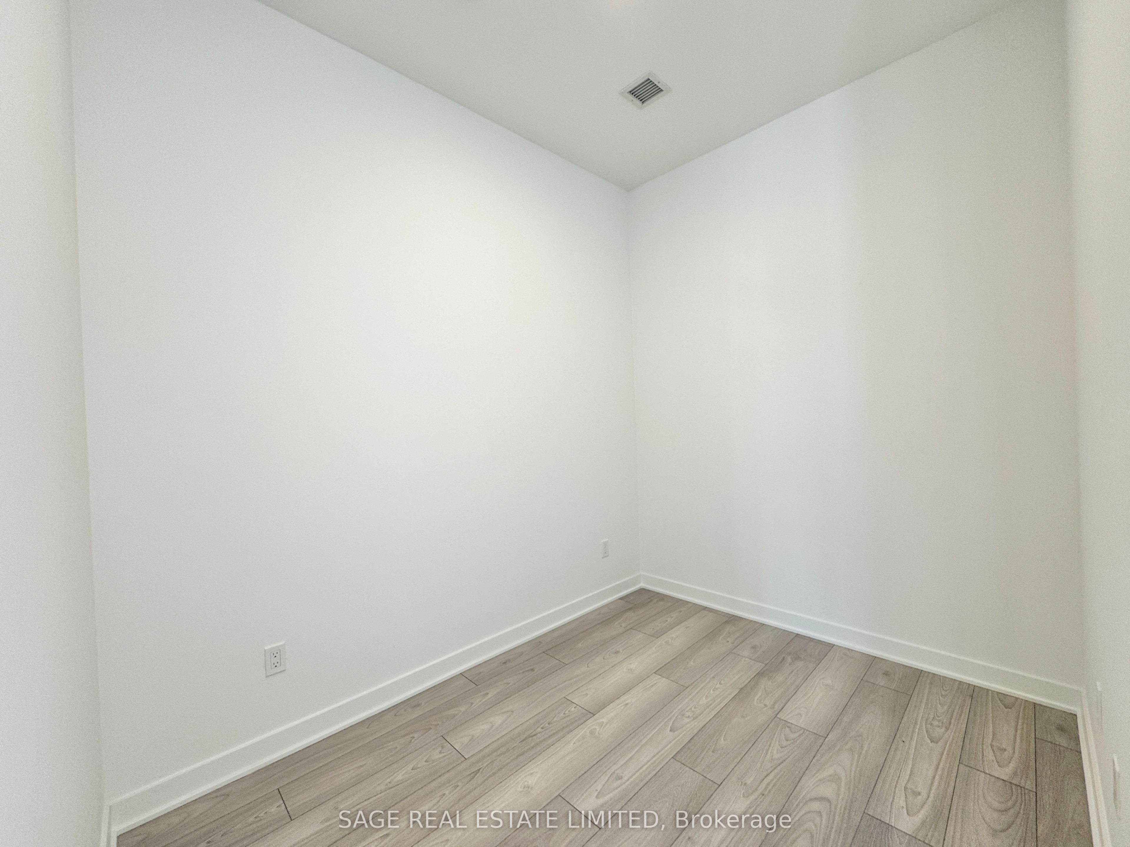 MLS #W12474817 image #16