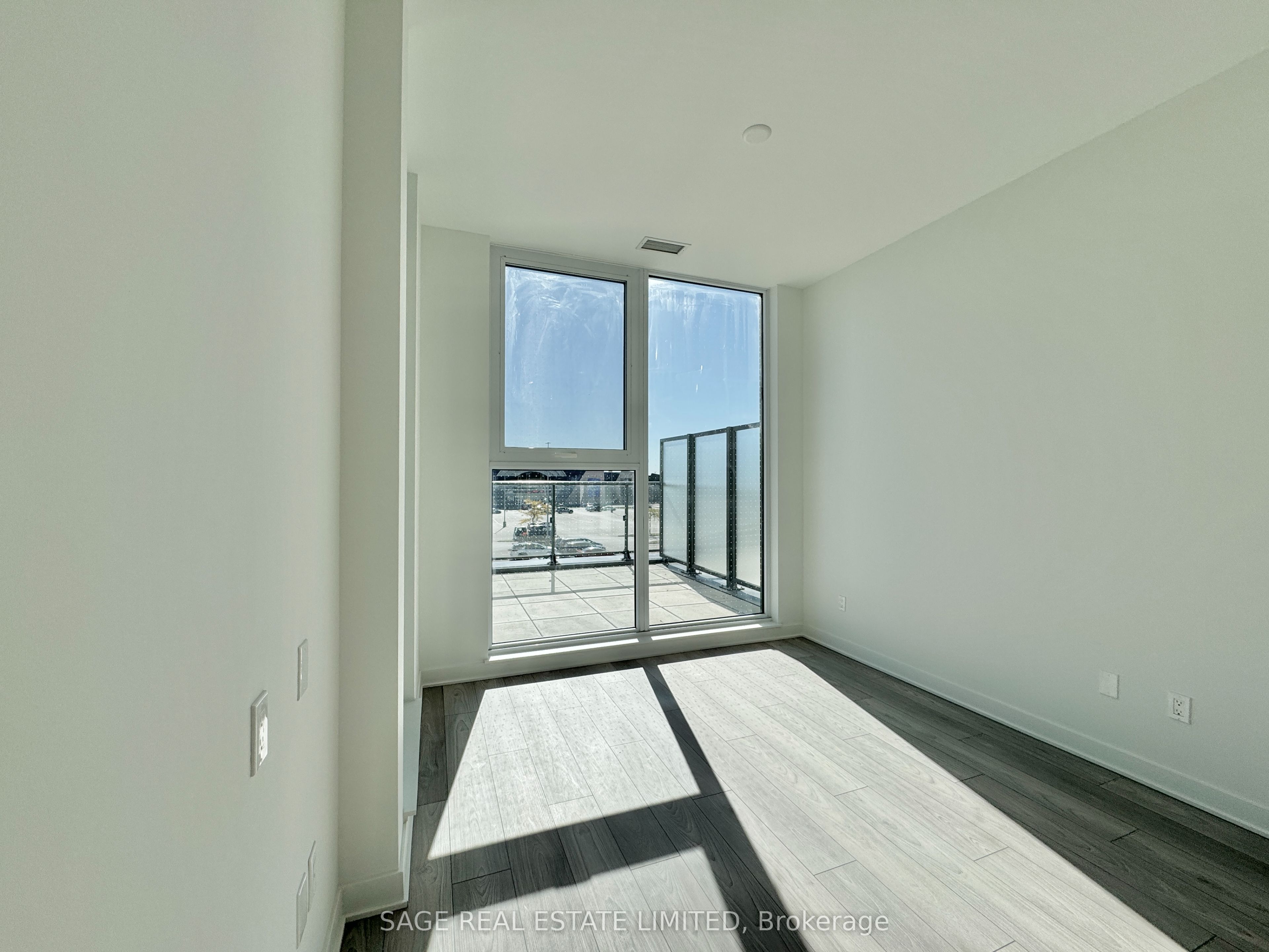 MLS #W12474817 image #4