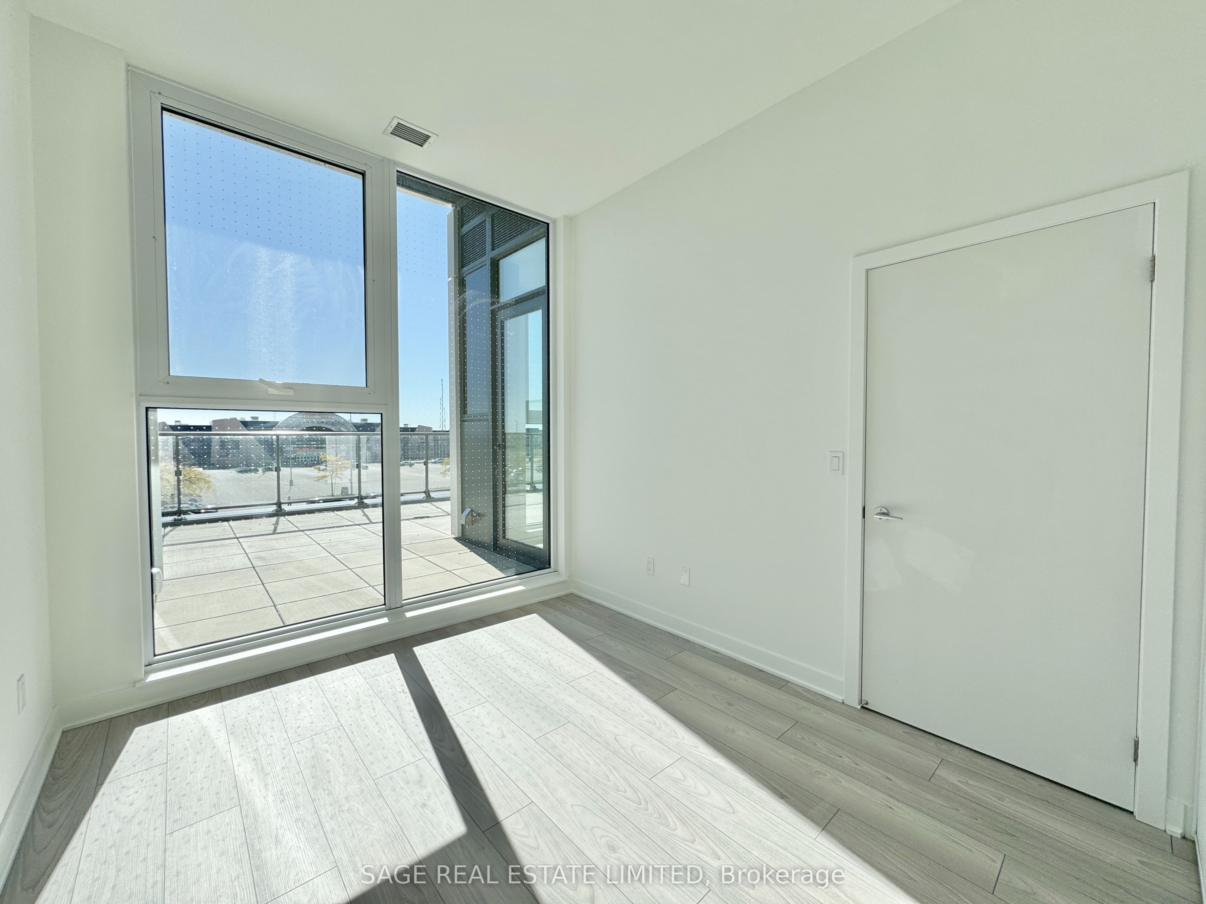 MLS #W12474817 image #7