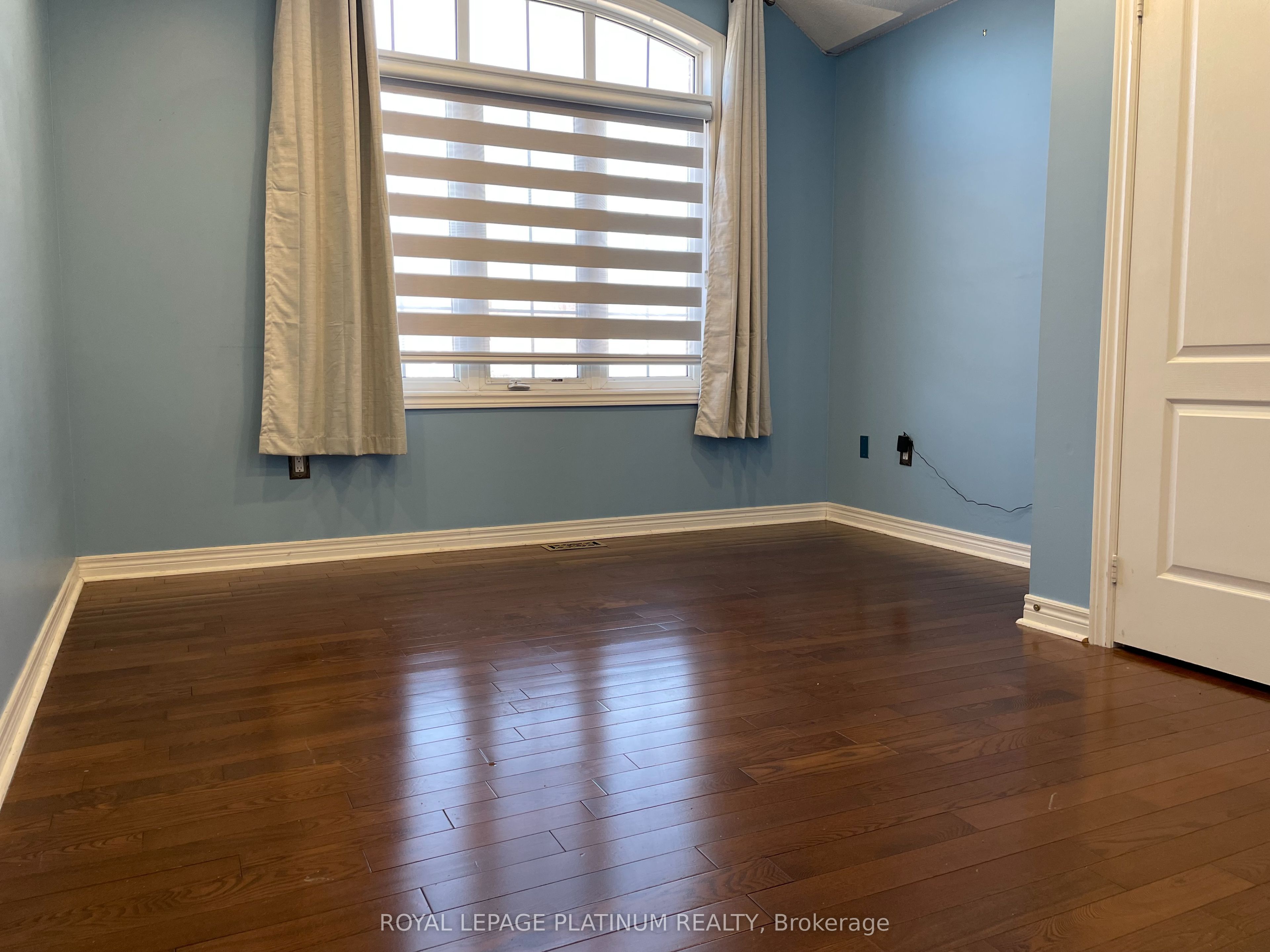 MLS #W12478048 image #3