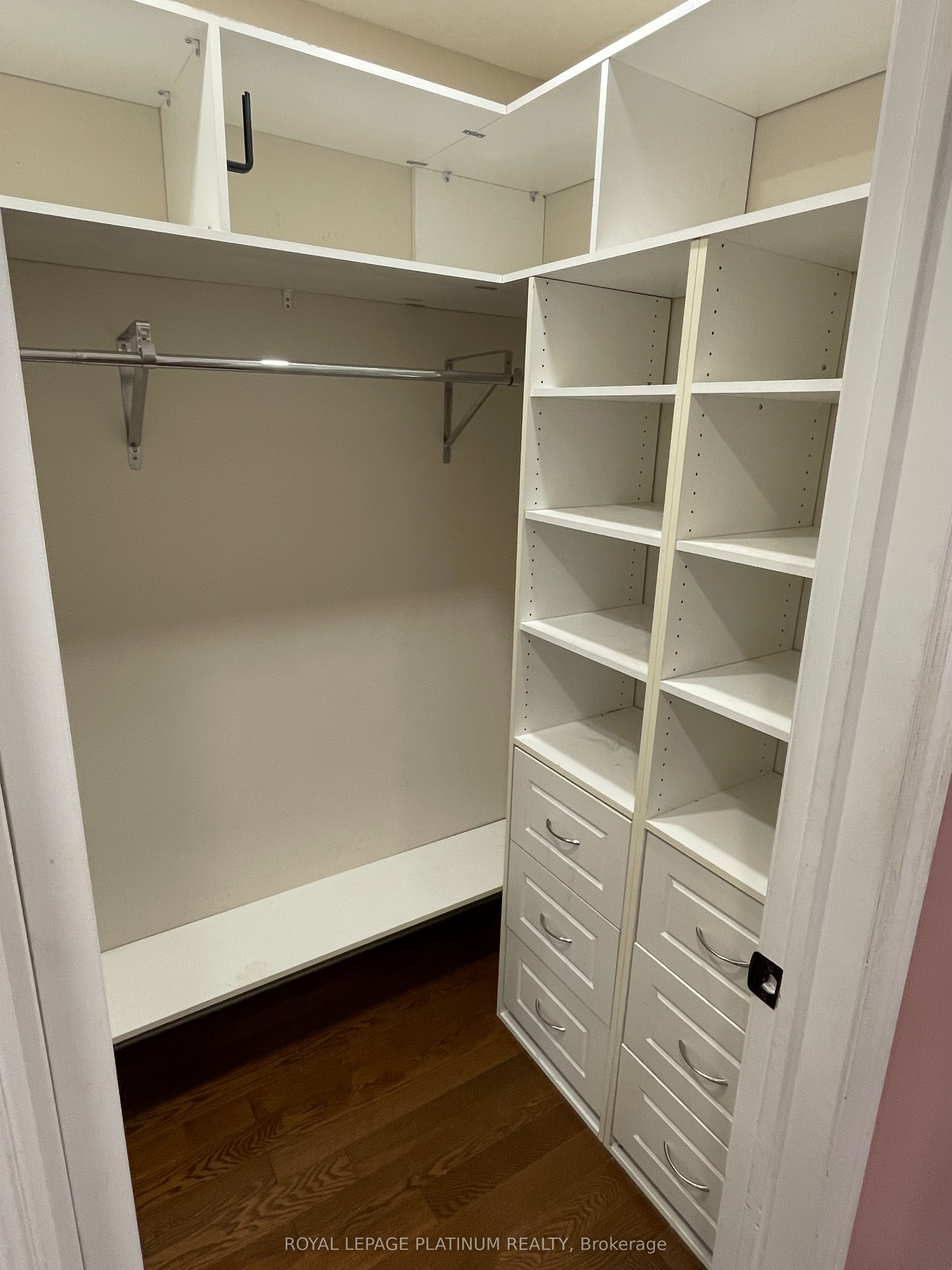 MLS #W12478048 image #7