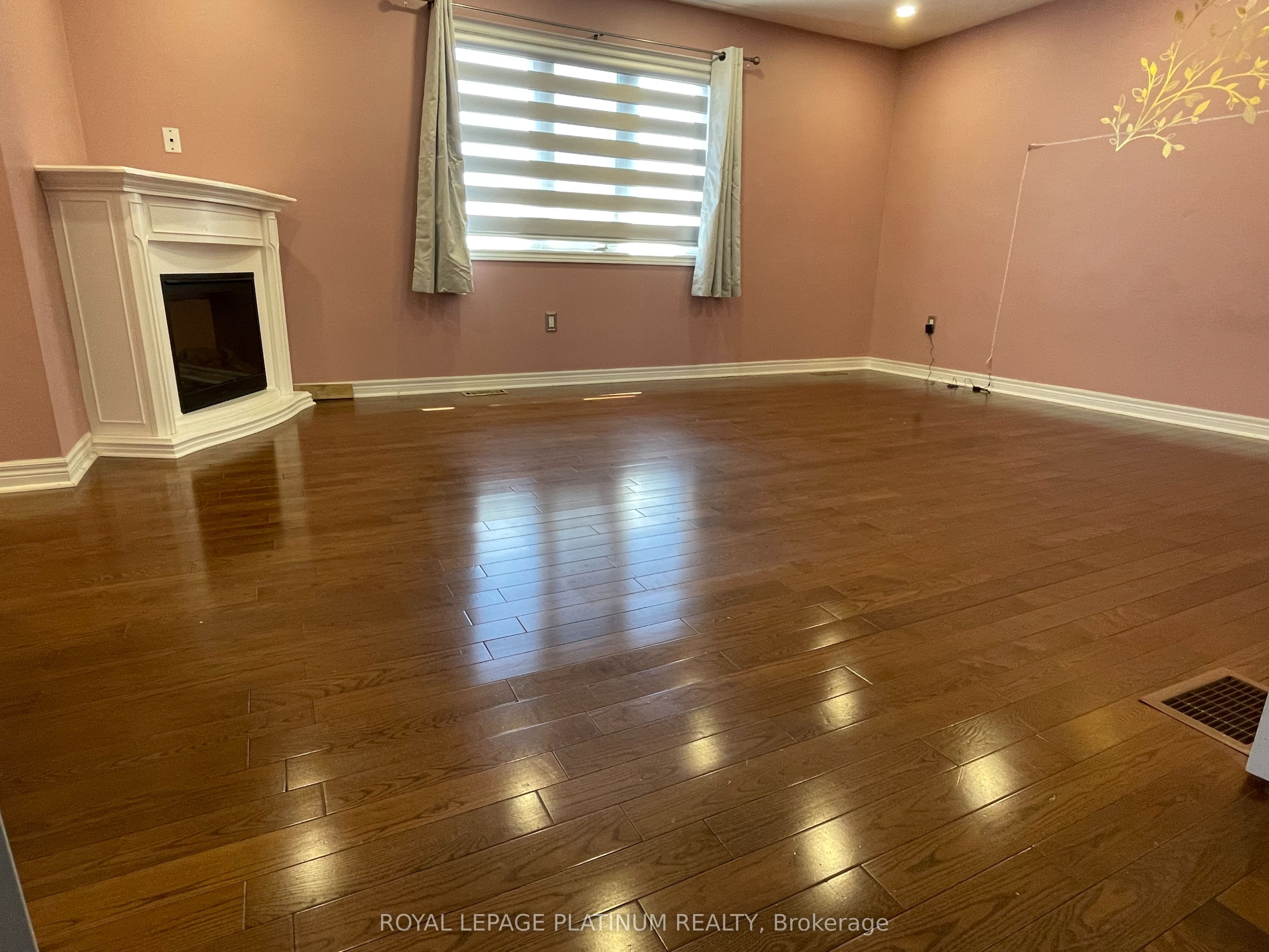 MLS #W12478048 image #8