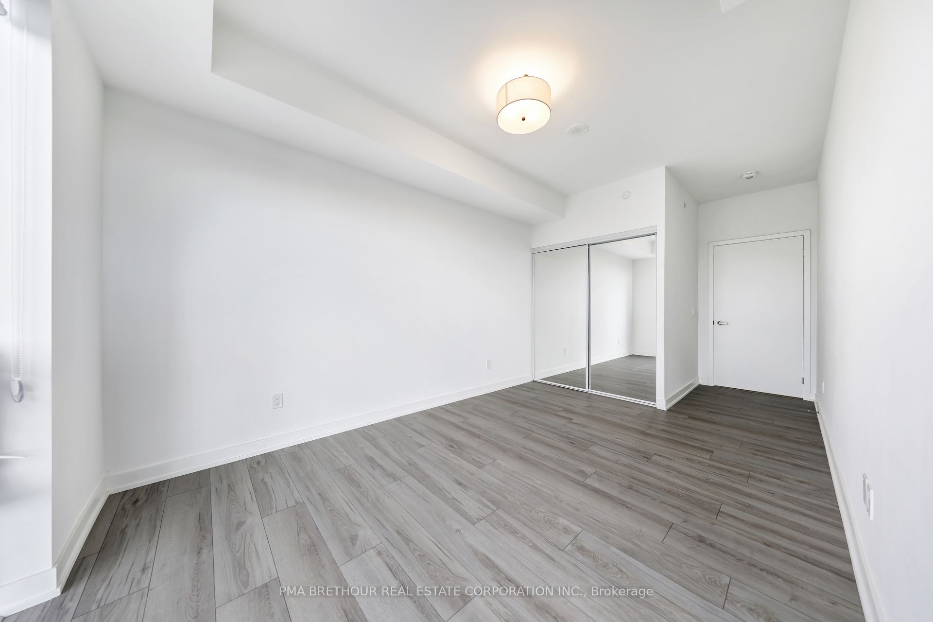 MLS #W12479481 image #17