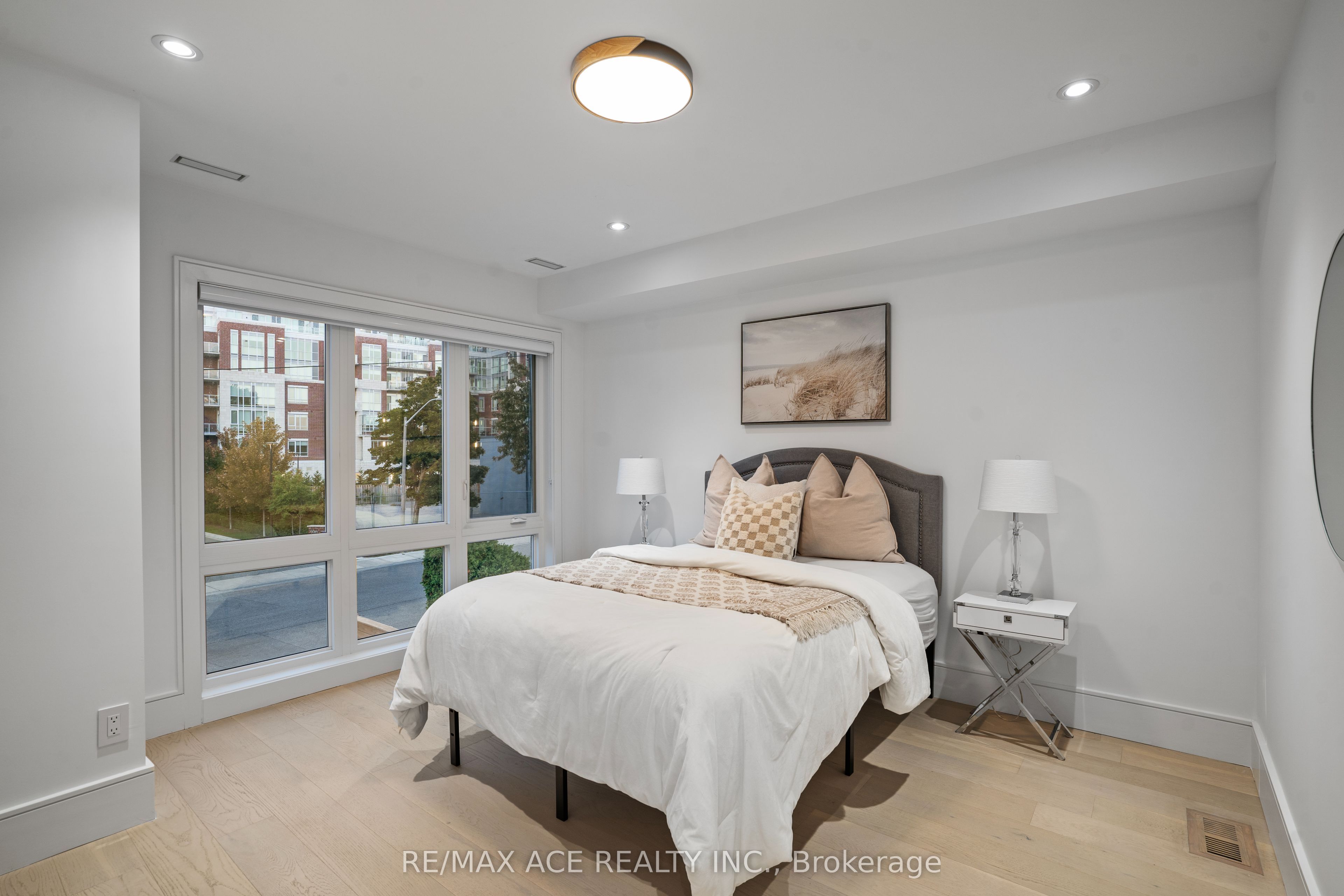 MLS #W12480496 image #17