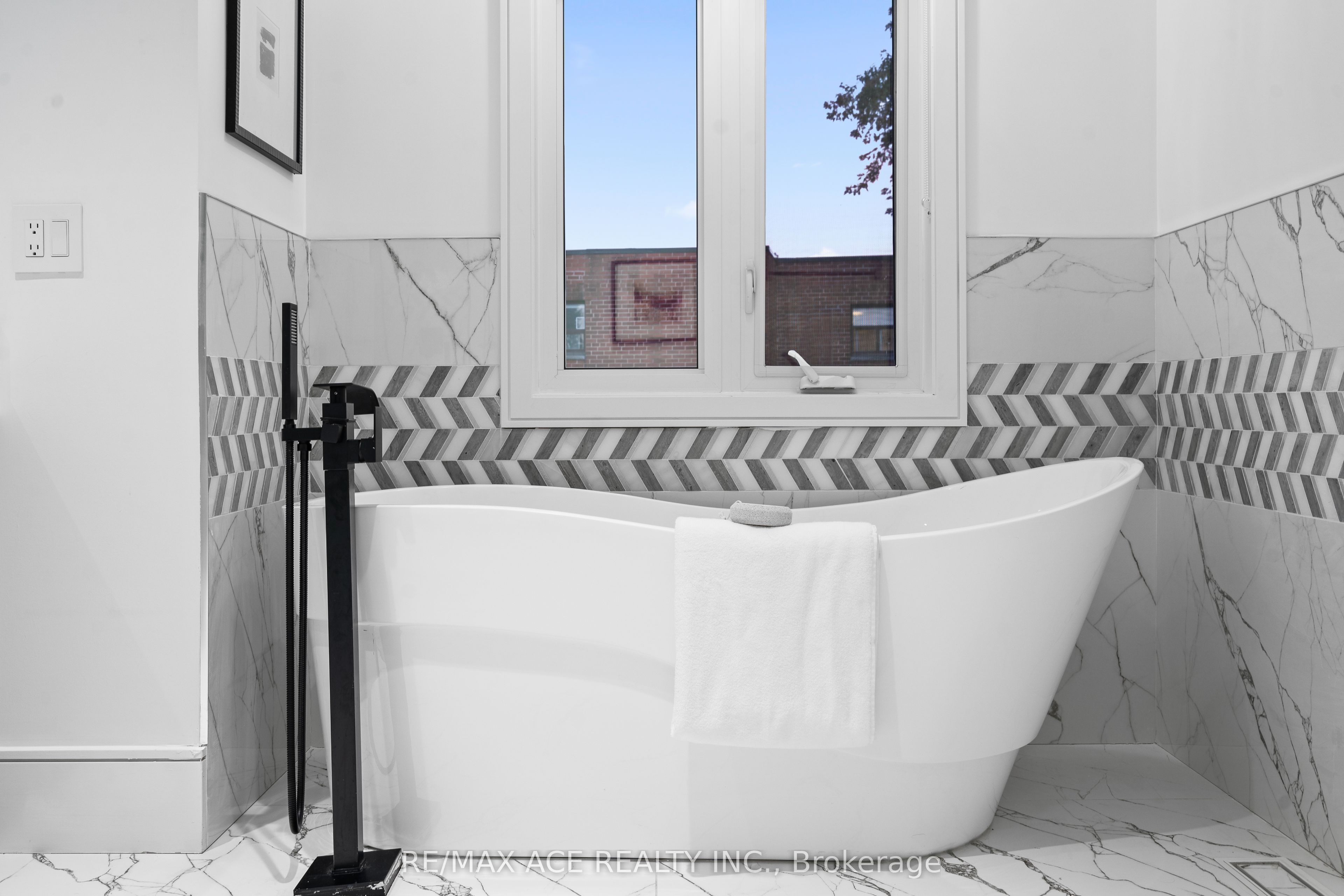 MLS #W12480496 image #23