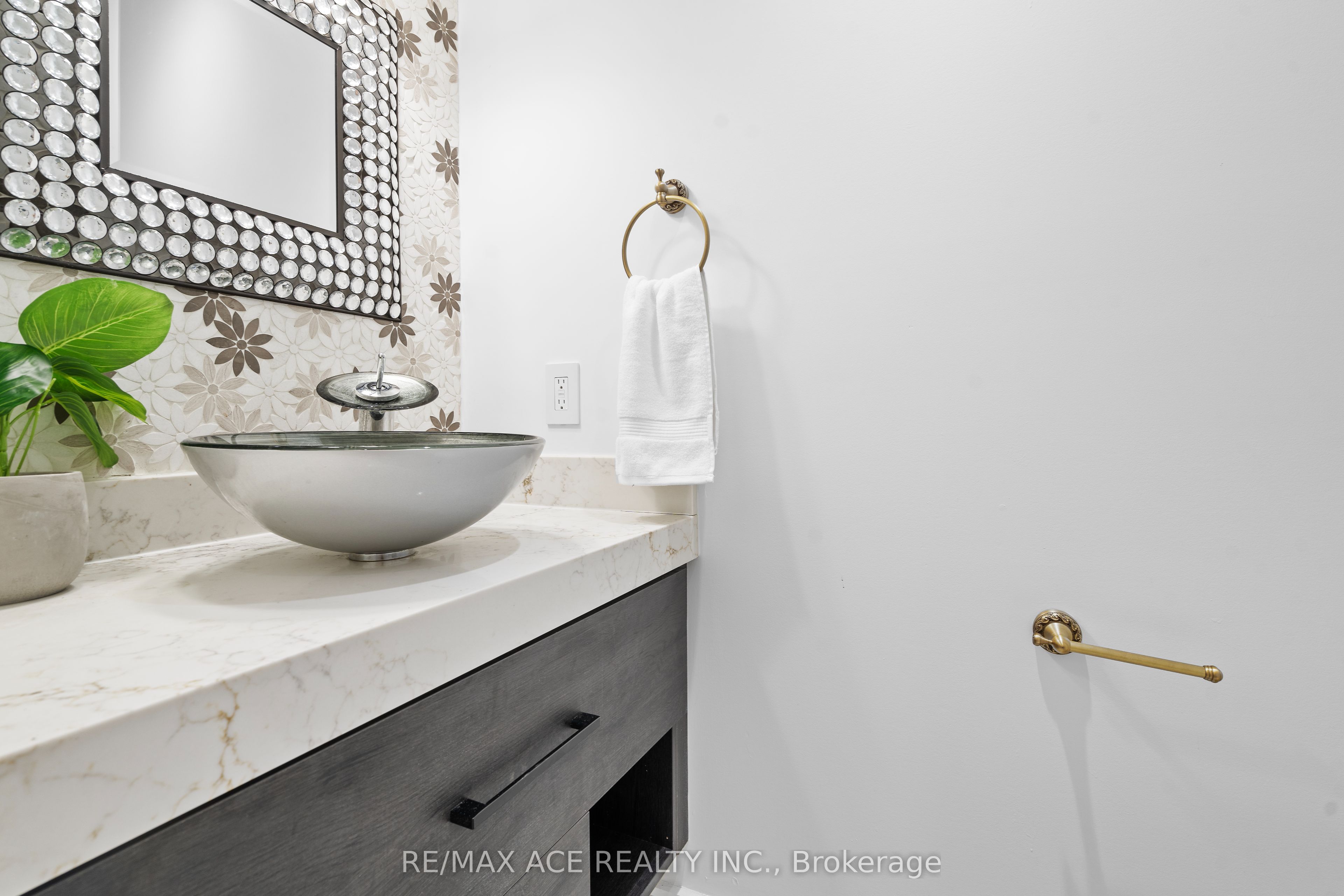 MLS #W12480496 image #37