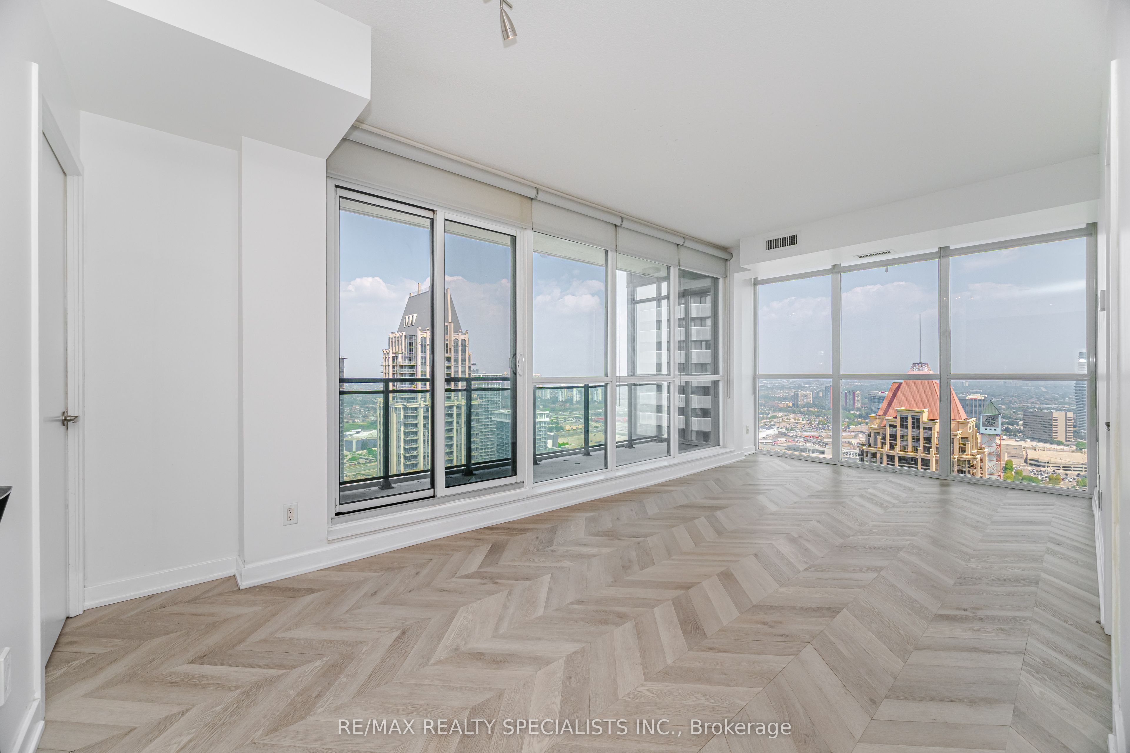 MLS #W12481109 image #10