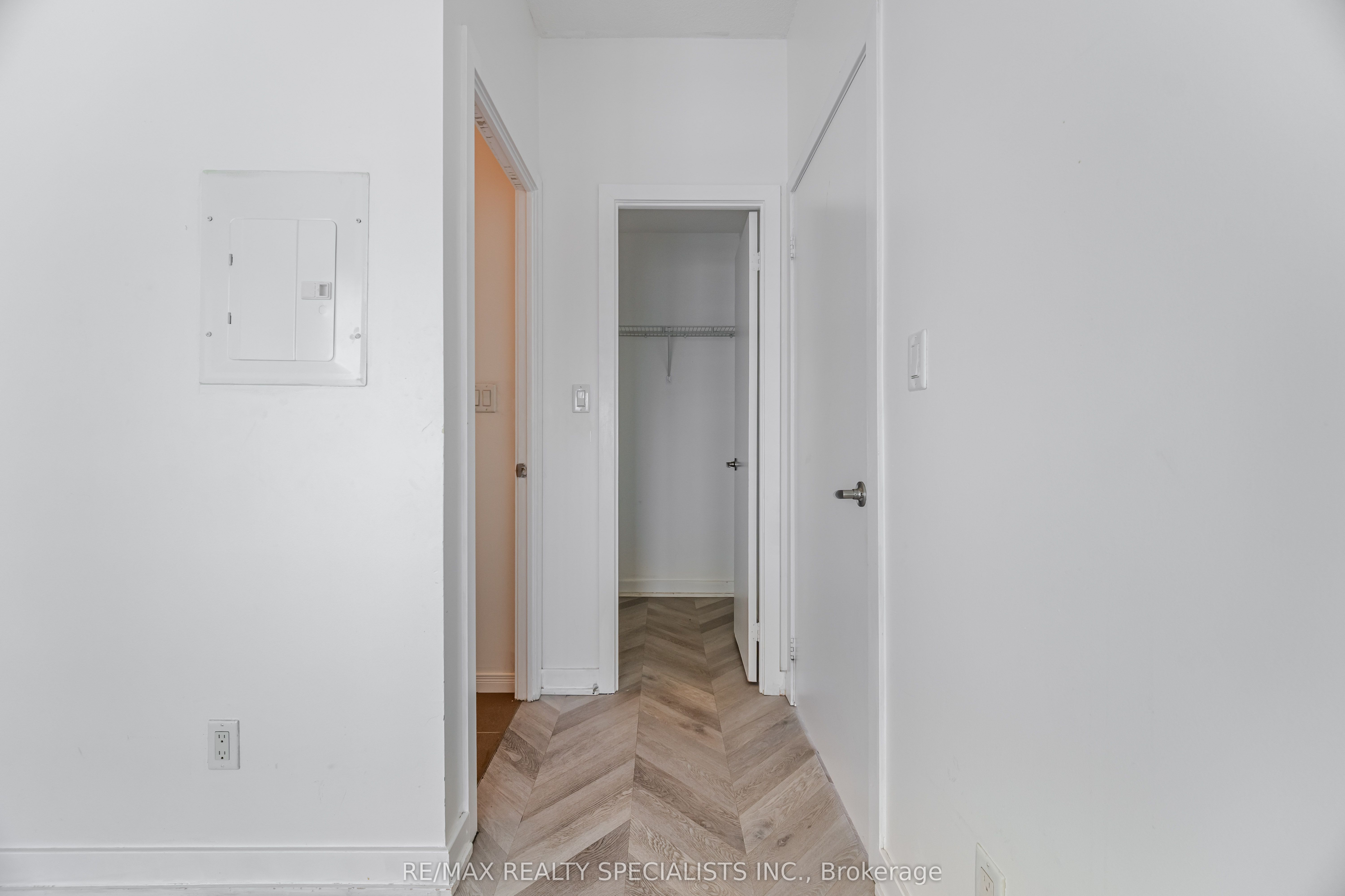 MLS #W12481109 image #24