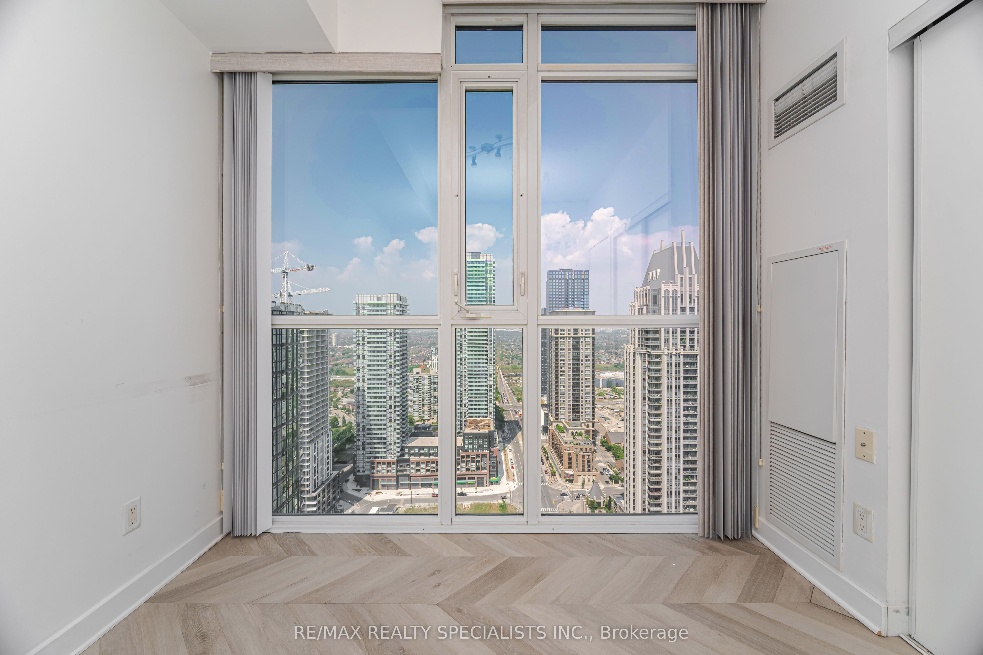 MLS #W12481109 image #26