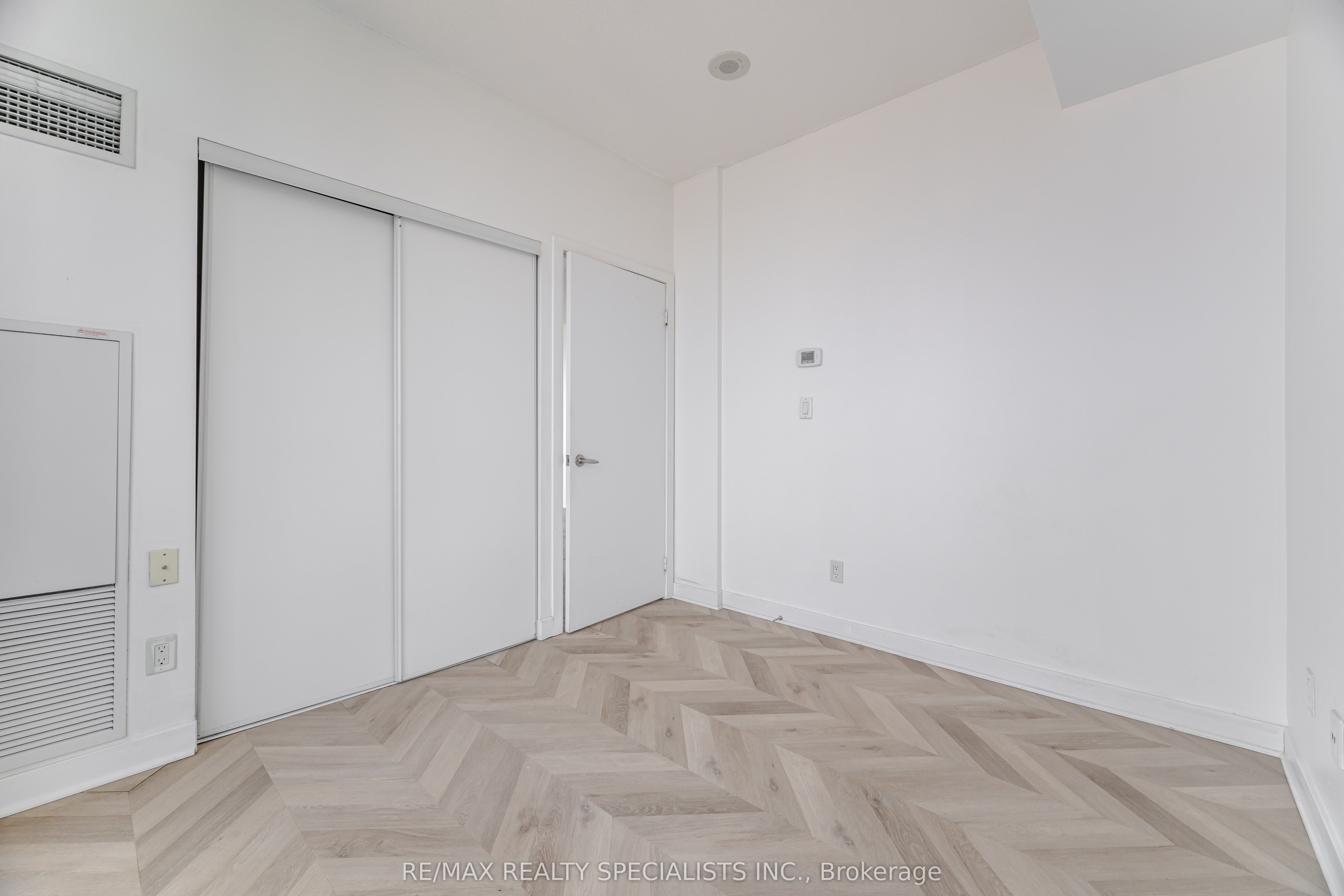 MLS #W12481109 image #27