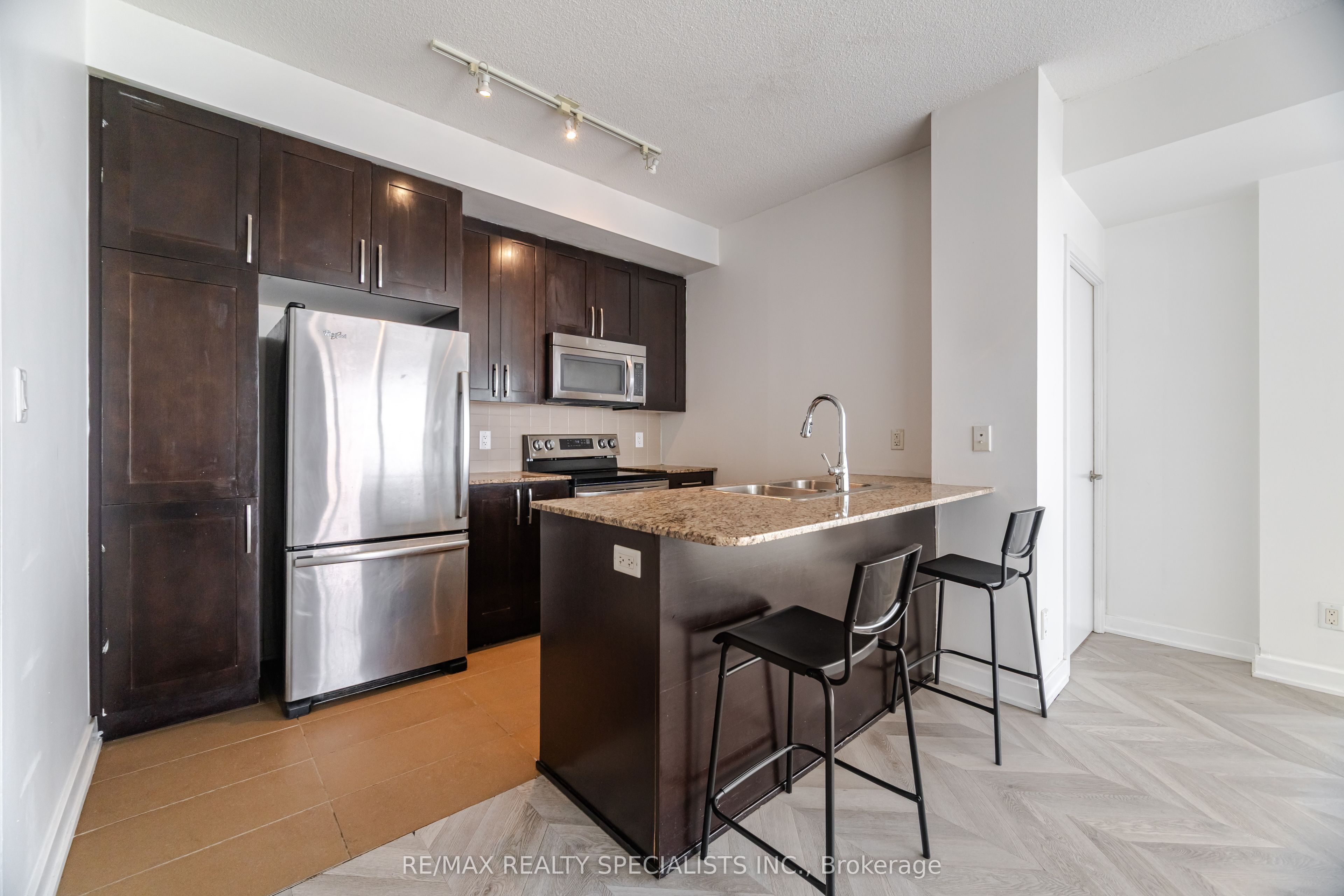 MLS #W12481109 image #7