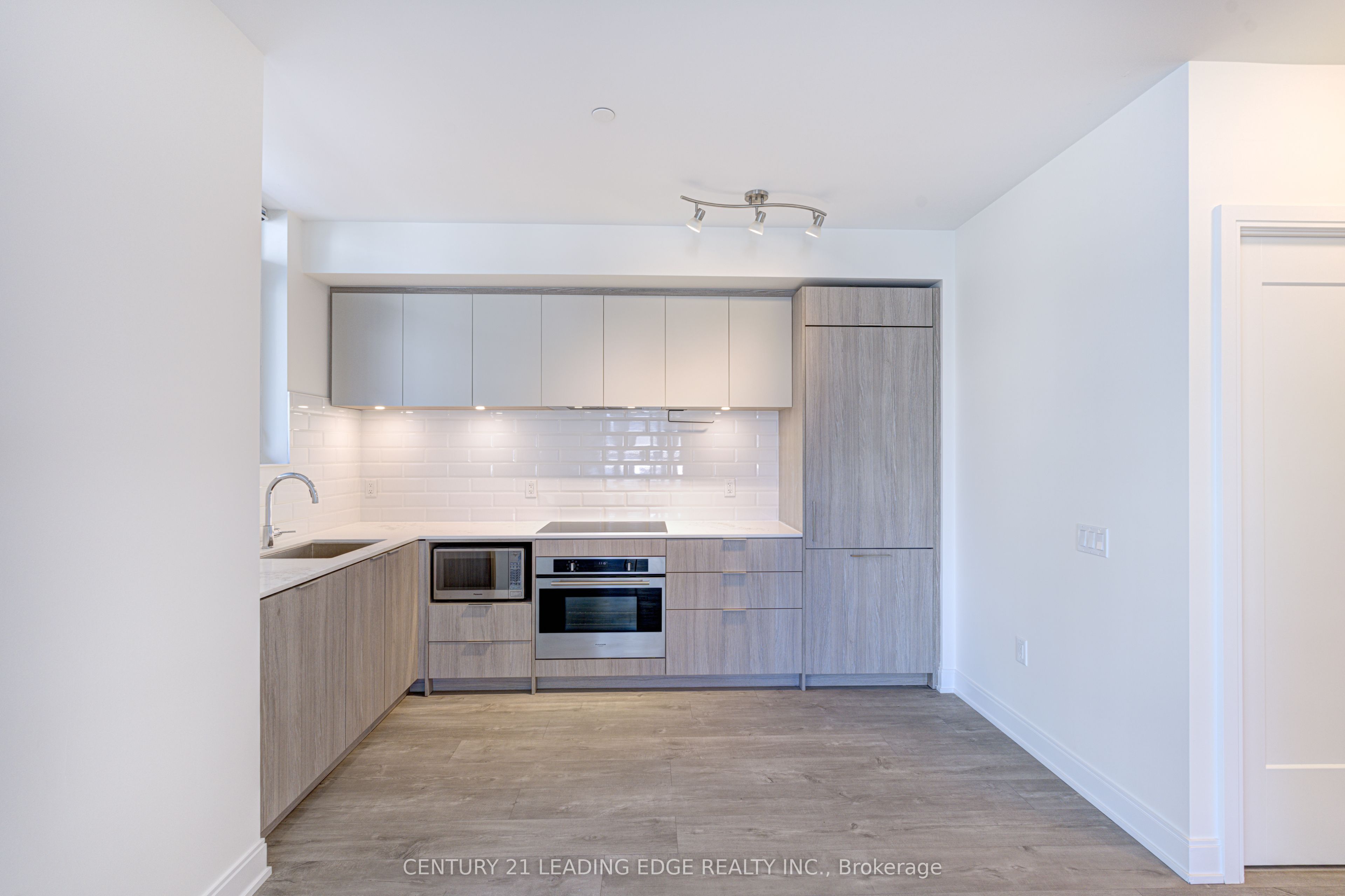 MLS #W12481364 image #6