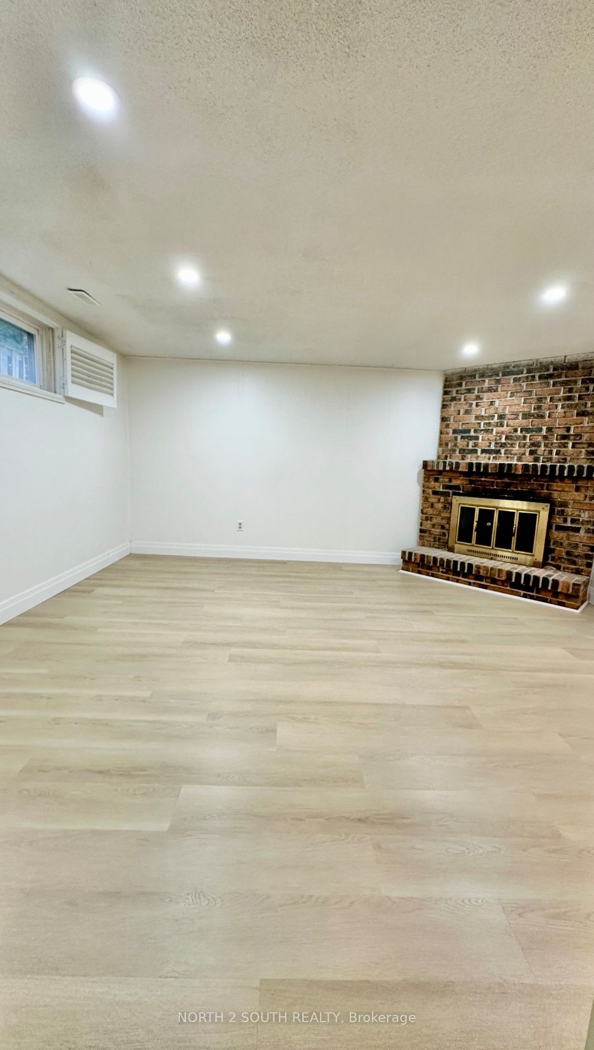 MLS #W12481410 image #10